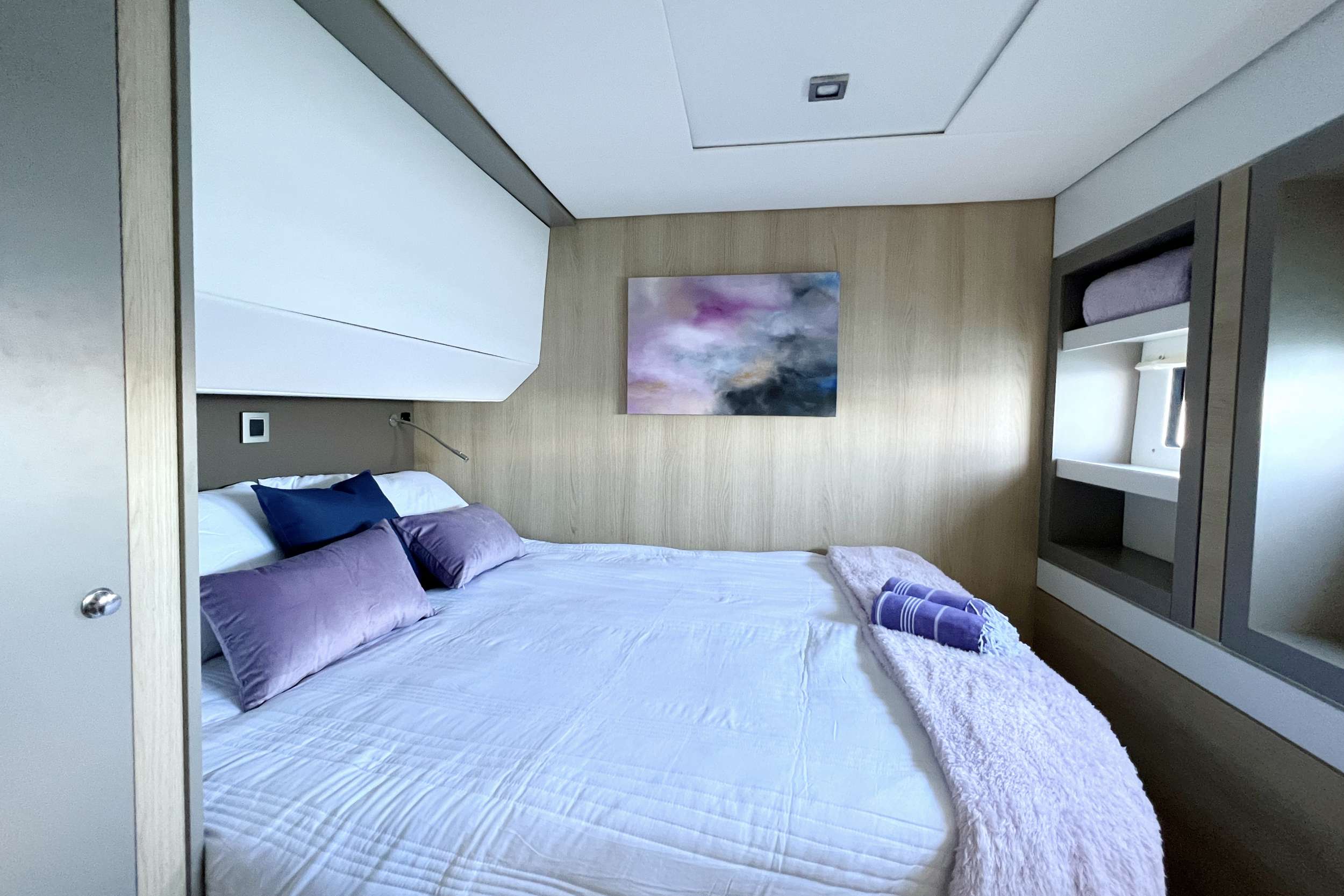 Galaxsea Yacht Charter - Guest Cabin
