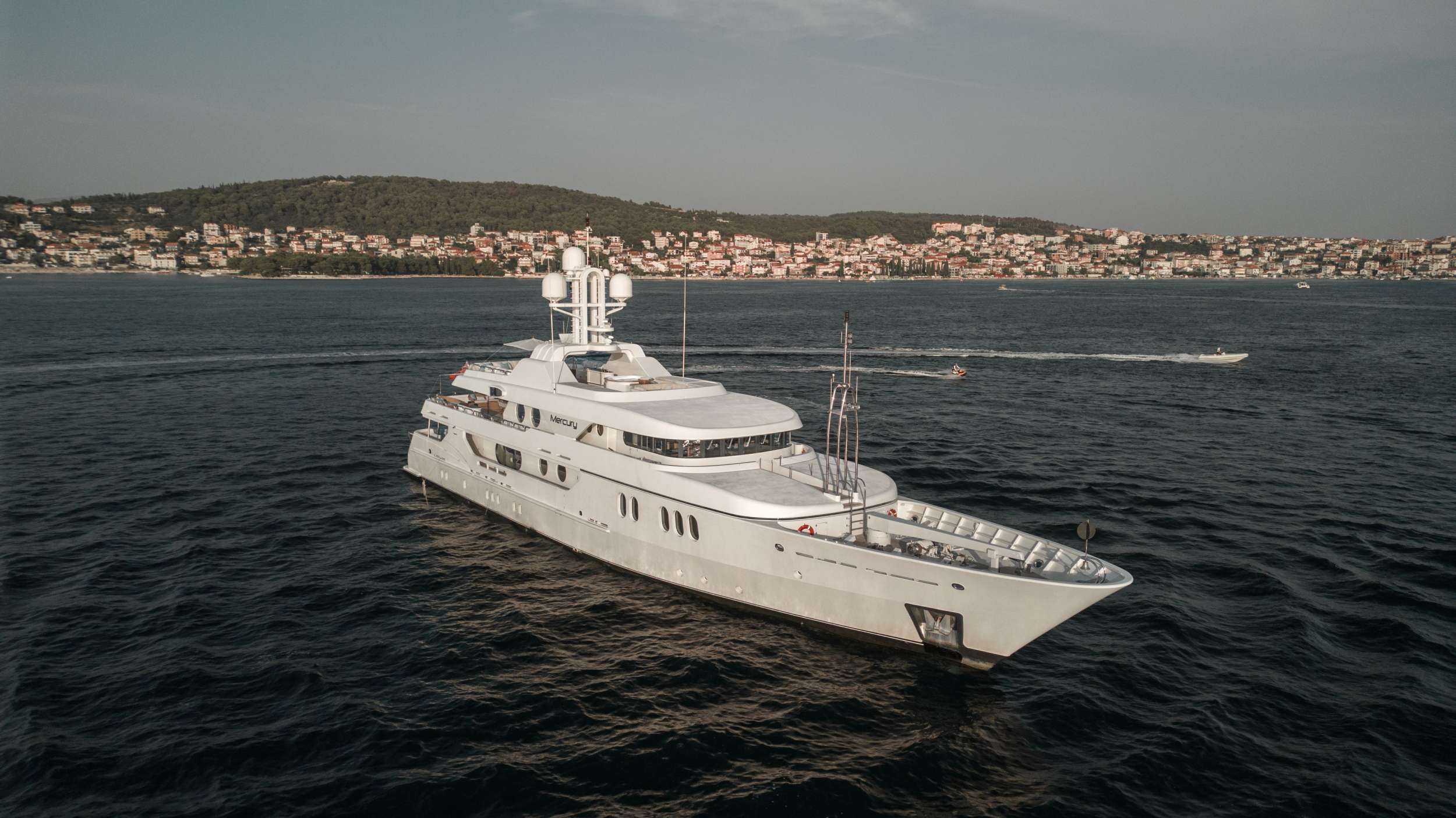 Yacht Charter Mercury | Ritzy Charters