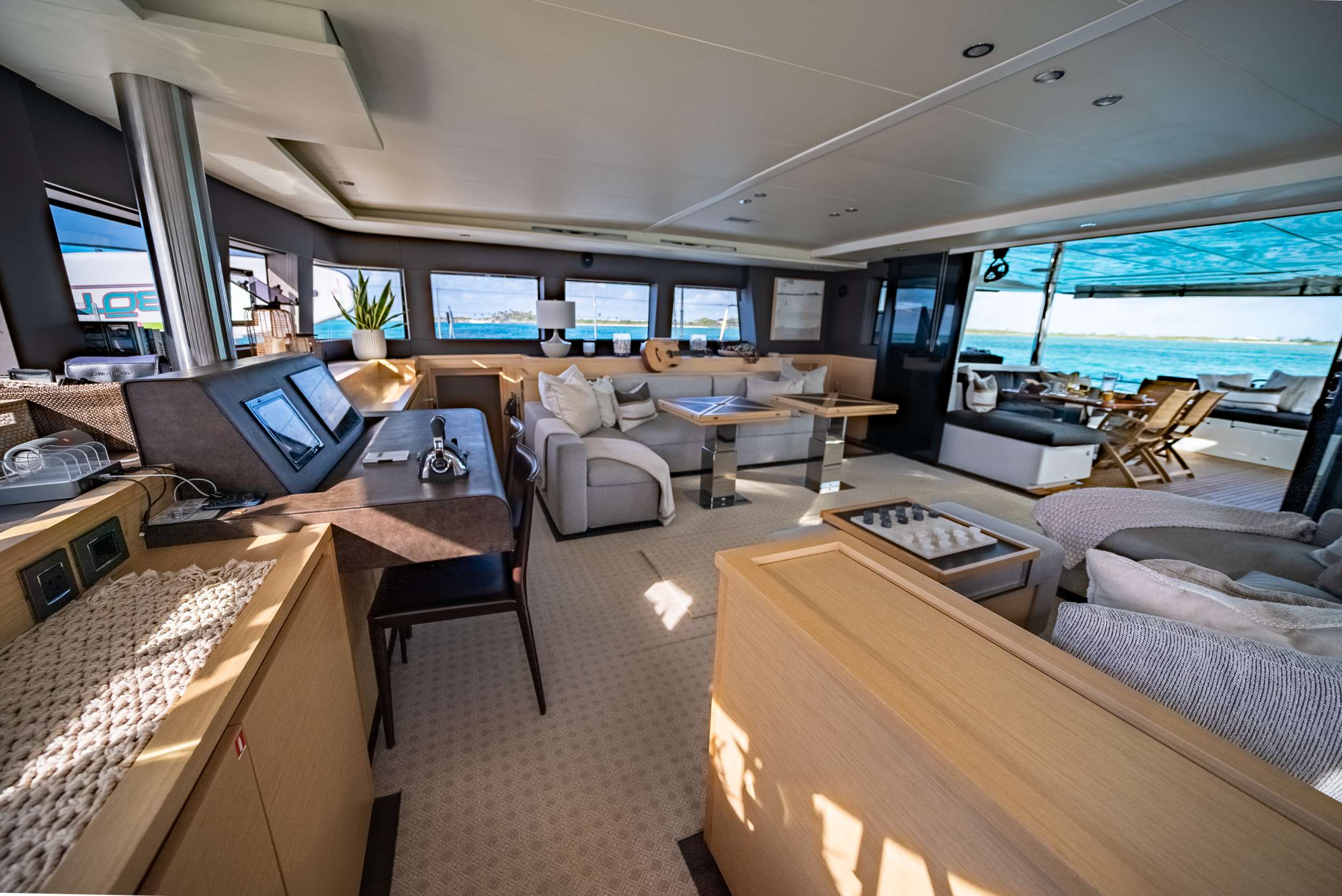 ASCENSION Yacht Charter - Salon to cockpit
