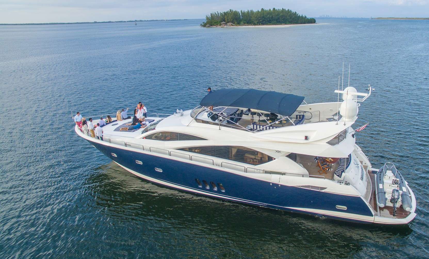 Vanguard Yacht Charter - Ritzy Charters