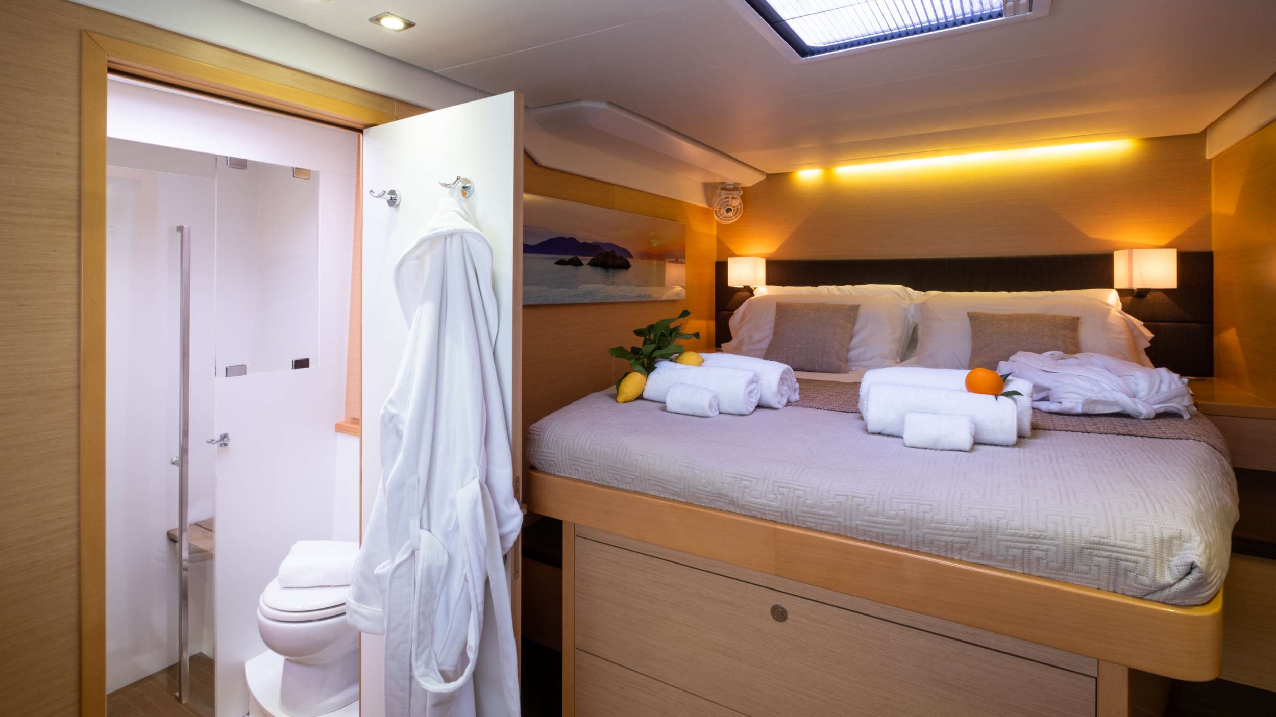 Bow-left cabin