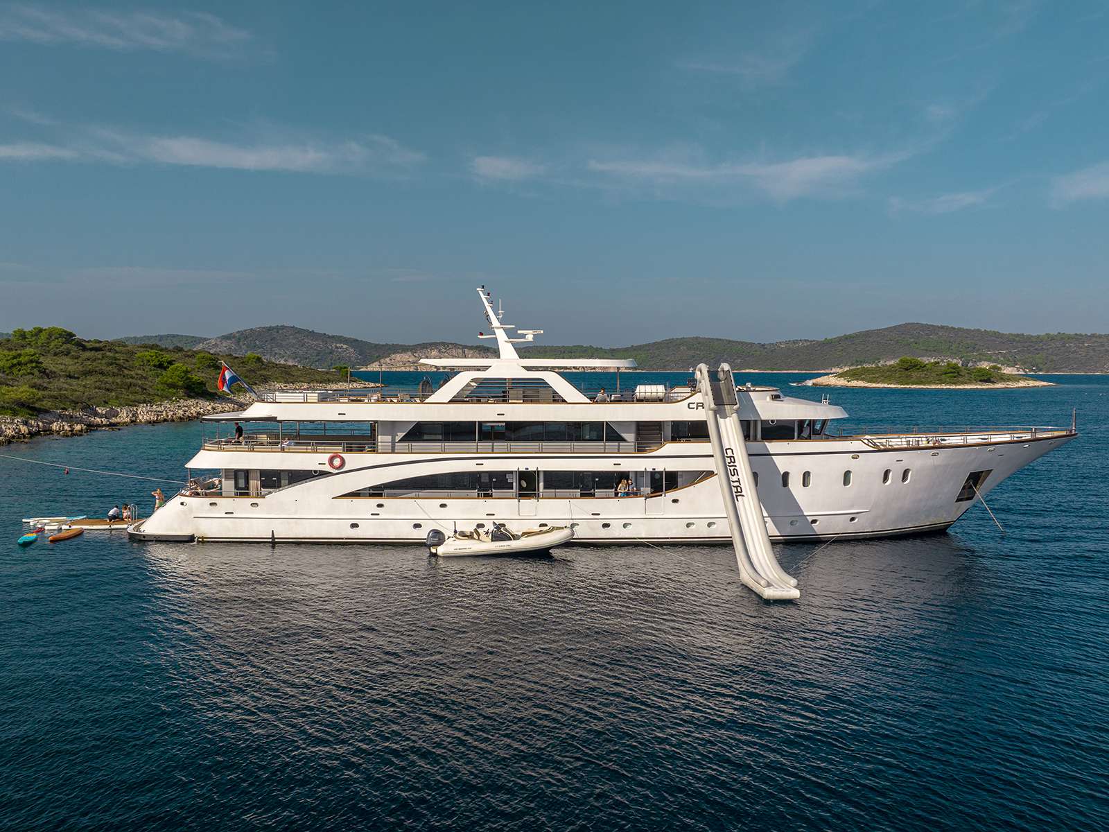 Yacht Charter Cristal | Ritzy Charters