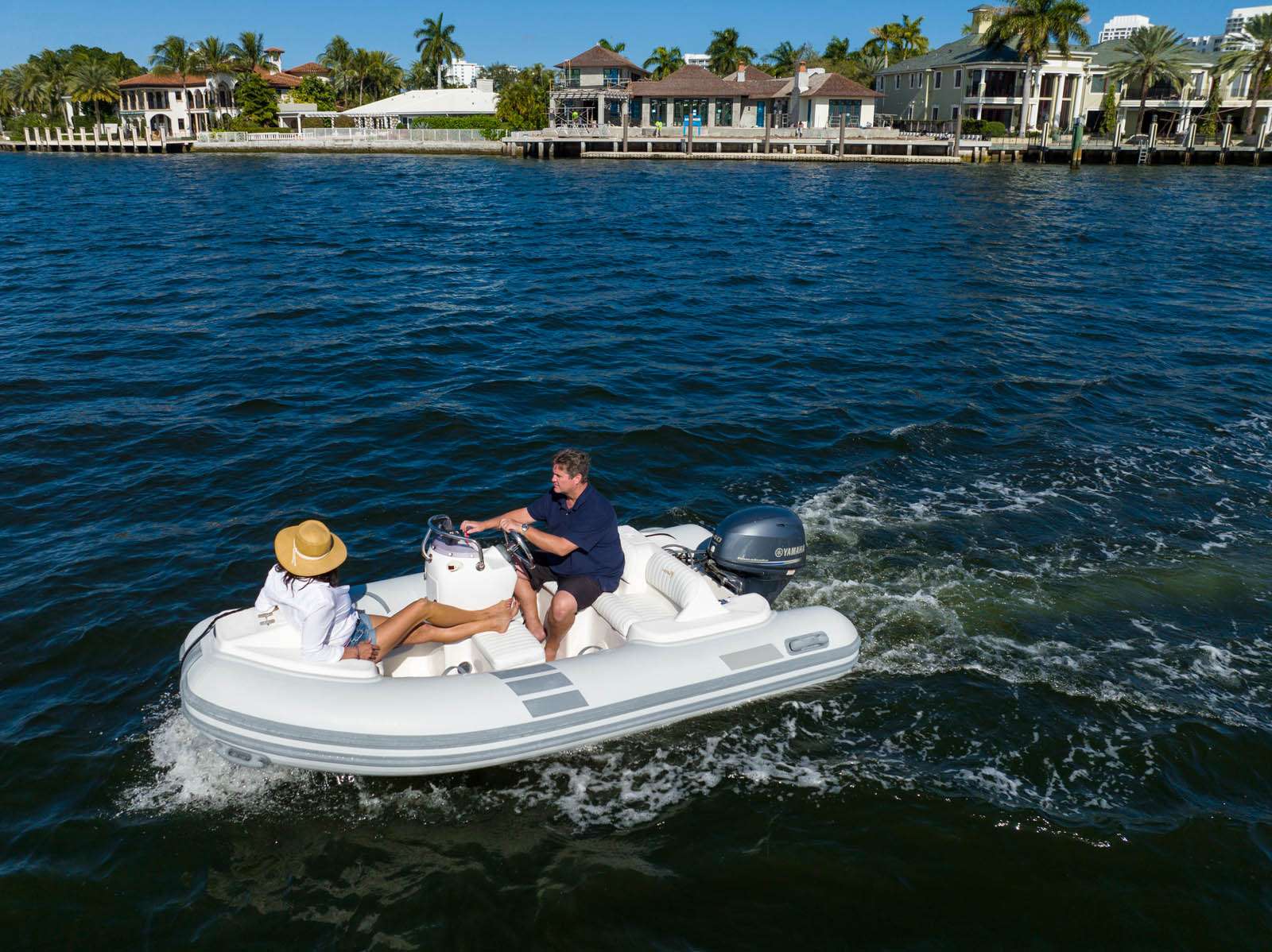 Inflatable tender 