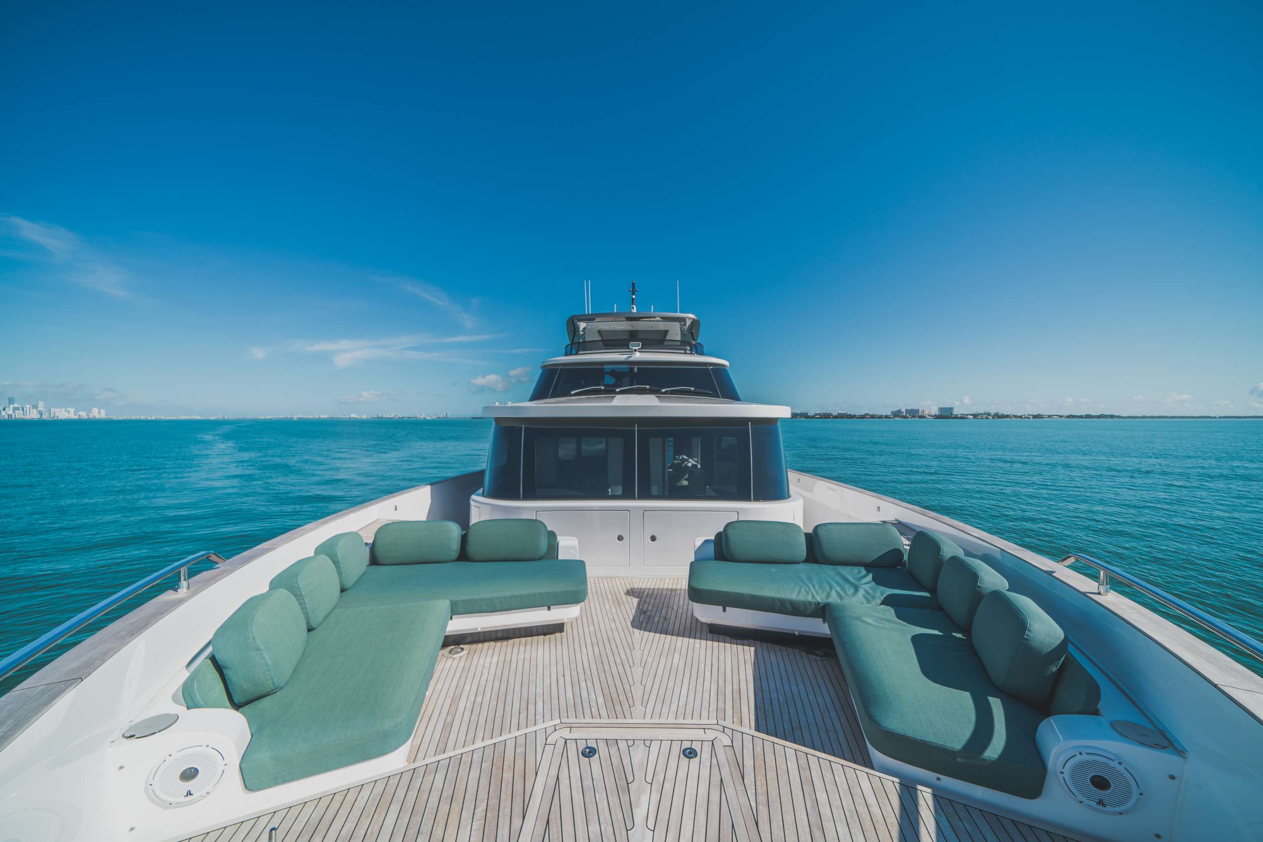 GUBA TIMES Yacht Charter - Foredeck Lounge