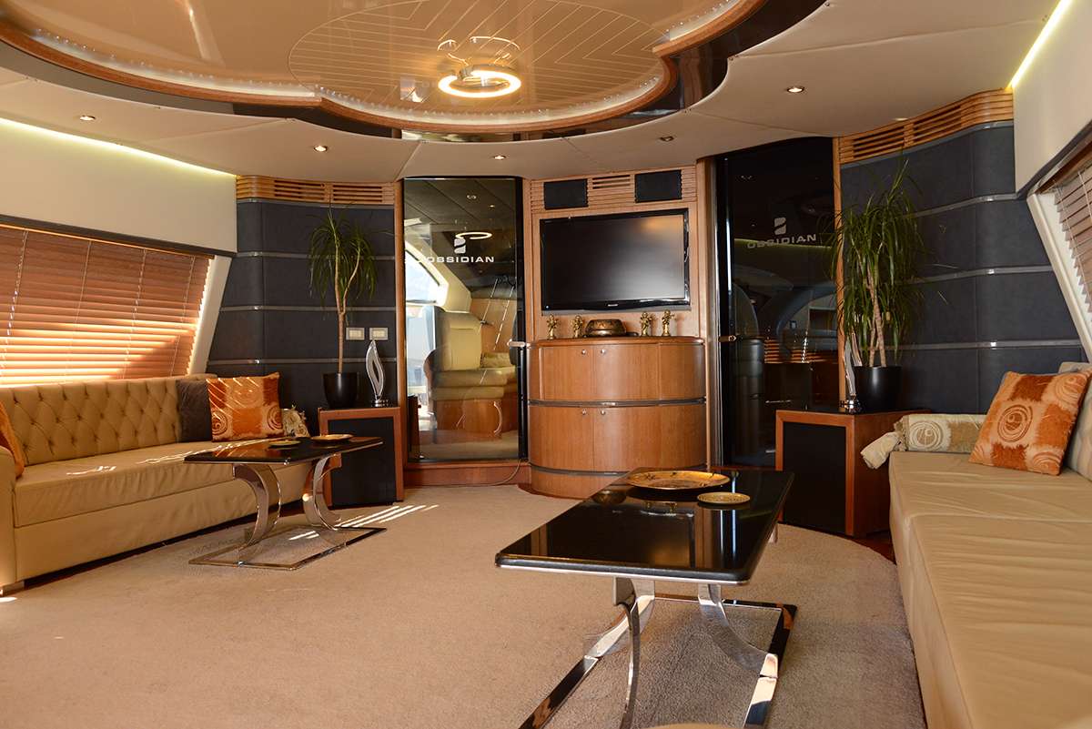 OBSIDIAN Yacht Charter - Saloon Forward Area