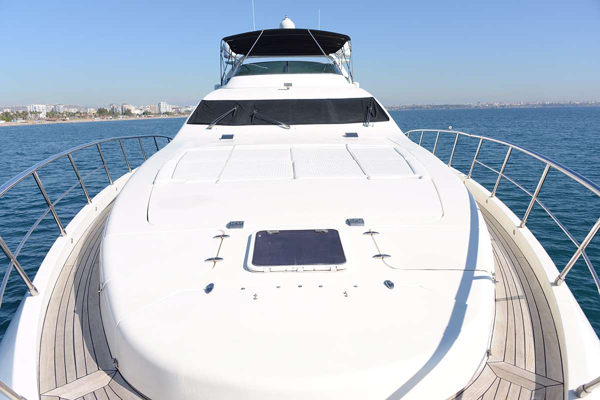 OBSIDIAN Yacht Charter - Forward Deck