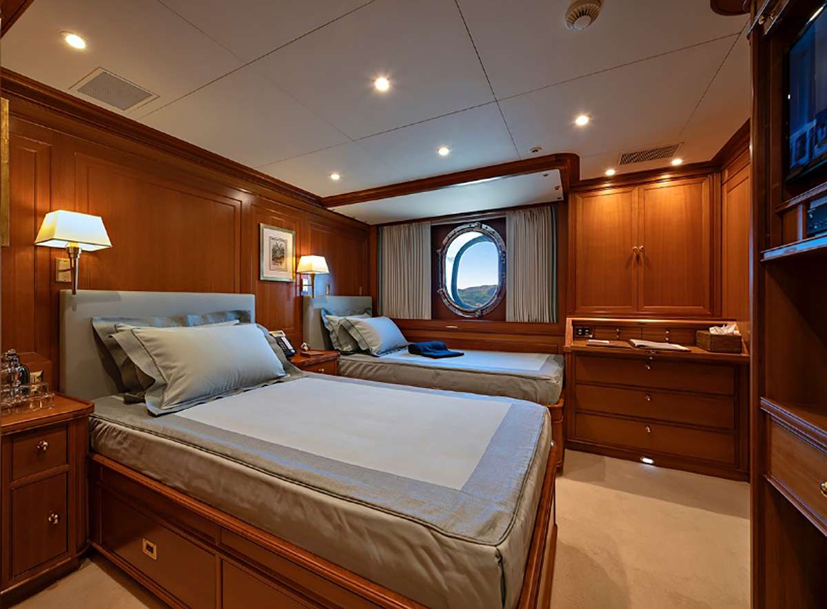 JASALI  II Yacht Charter - Twin cabin