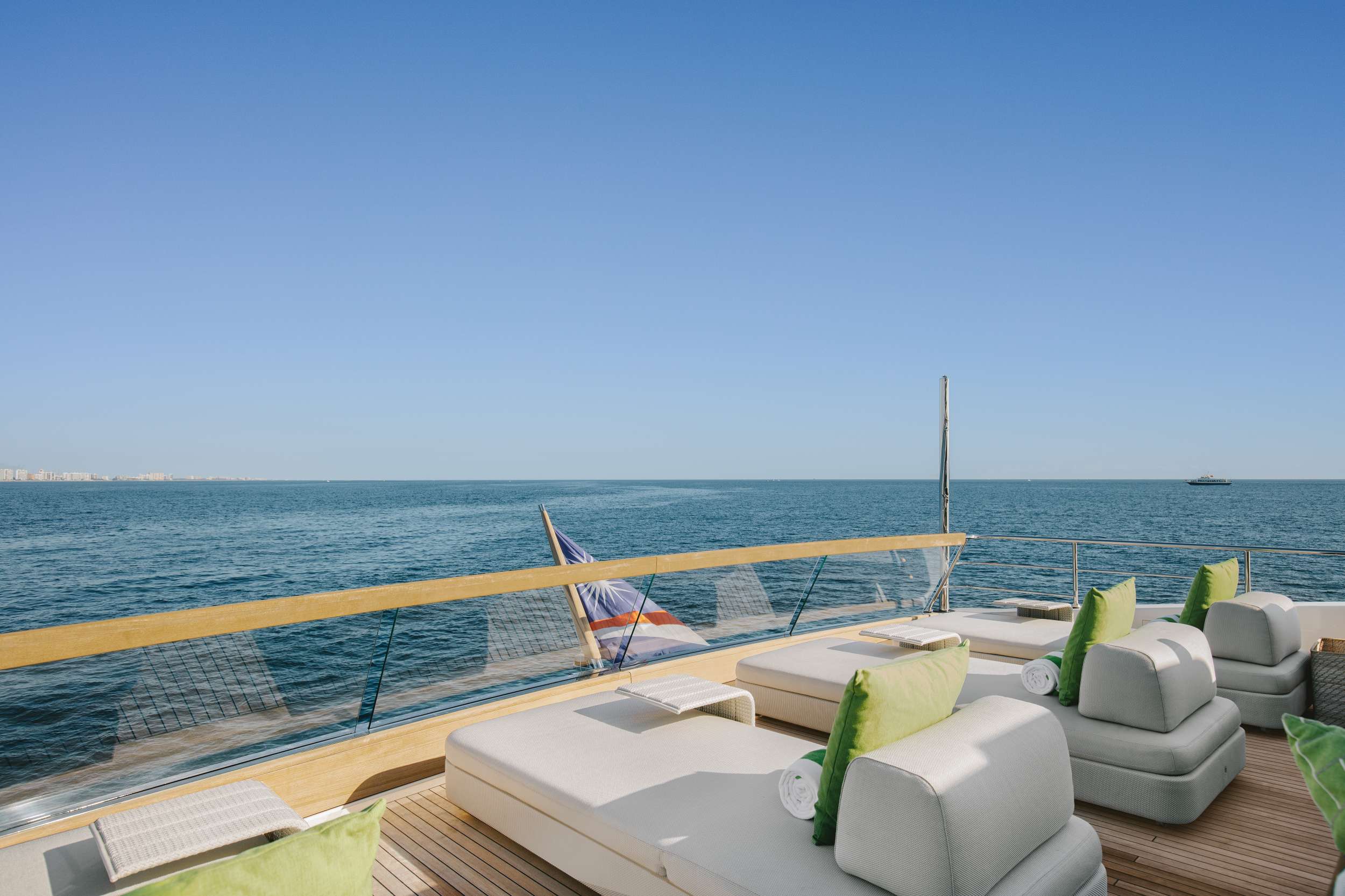 PEARL Yacht Charter - Sun Deck