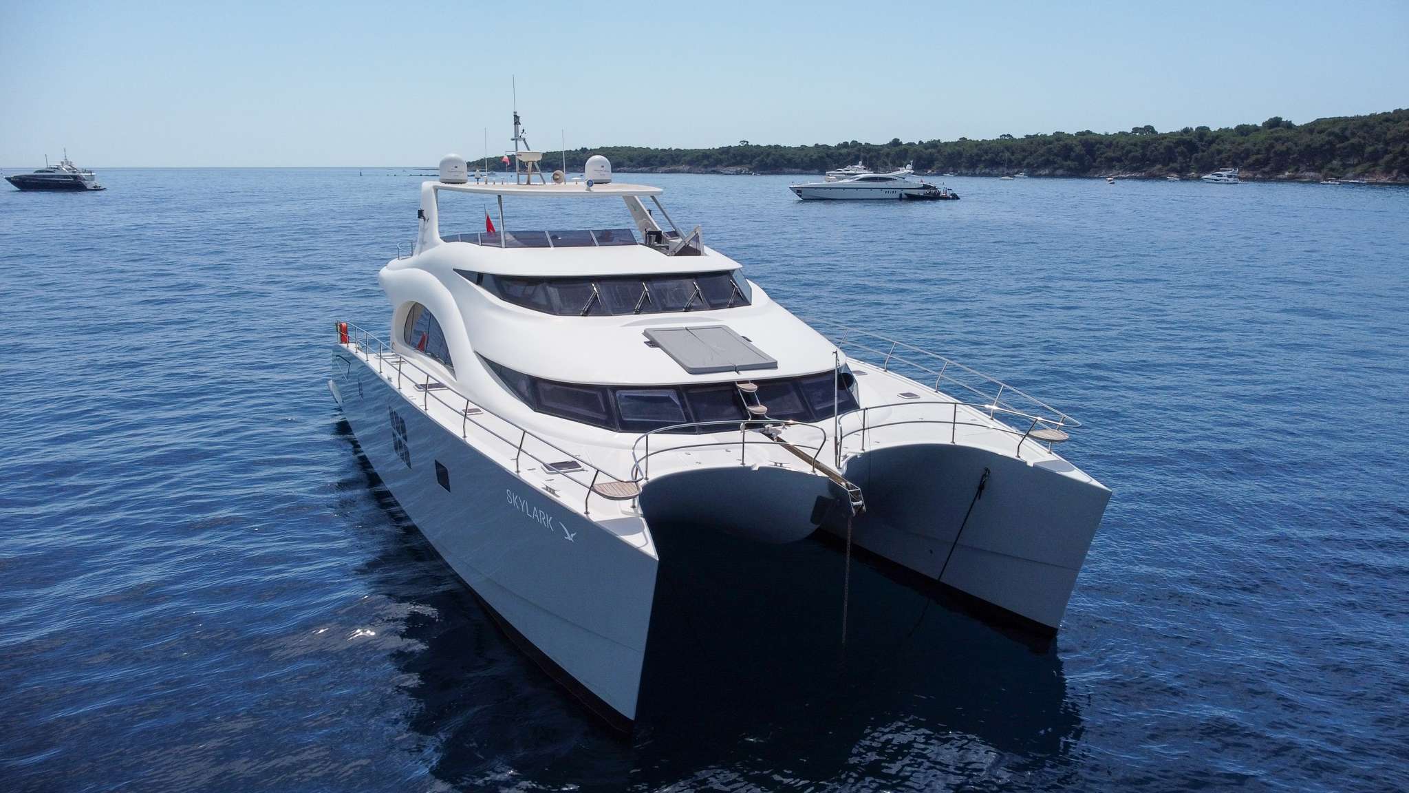 Yacht Charter SKYLARK | Ritzy Charters