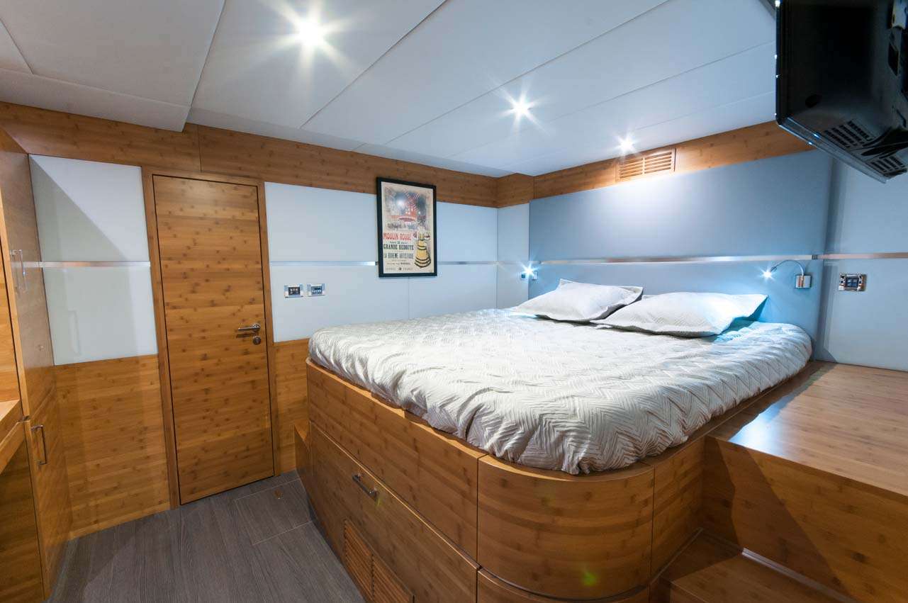 SKYLARK Yacht Charter - VIP Stateroom