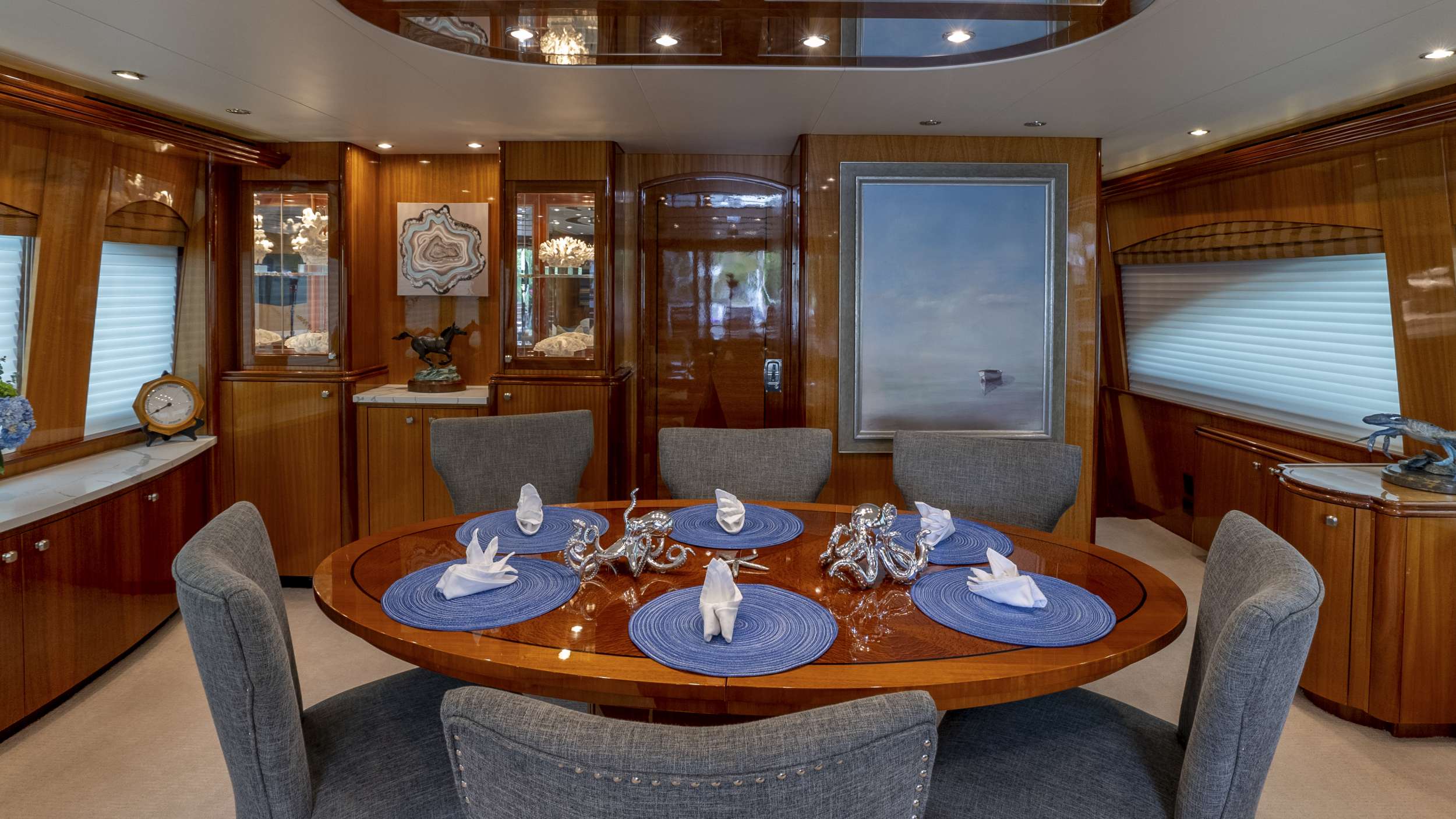 GALLOPIN Yacht Charter - Formal Dining