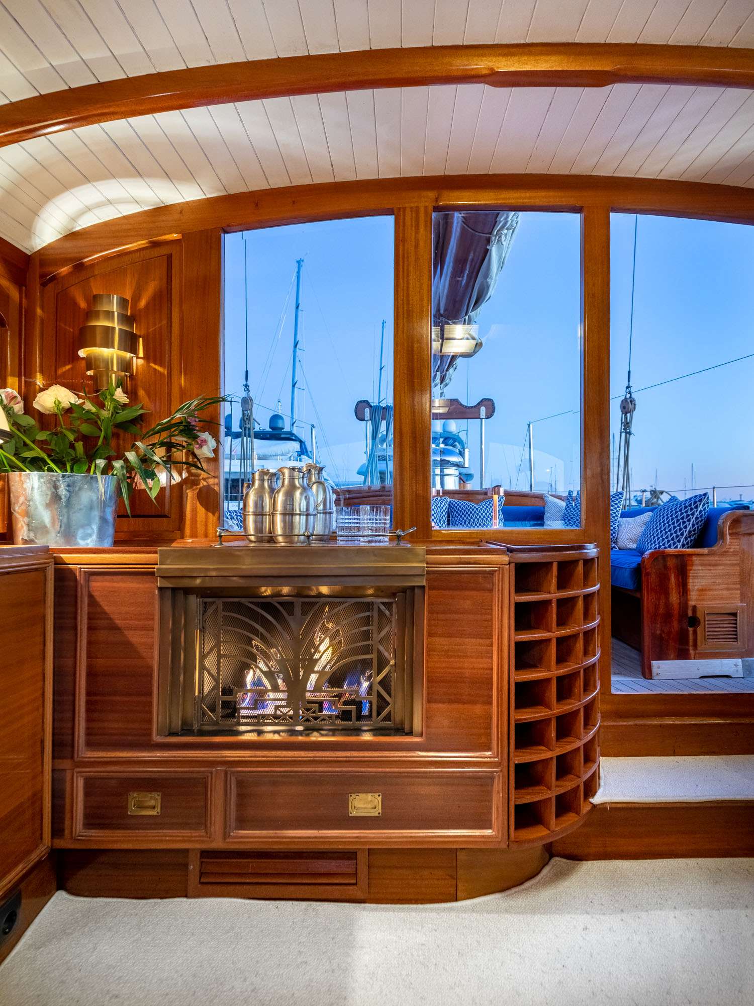 WEATHERBIRD Yacht Charter - Fireplace