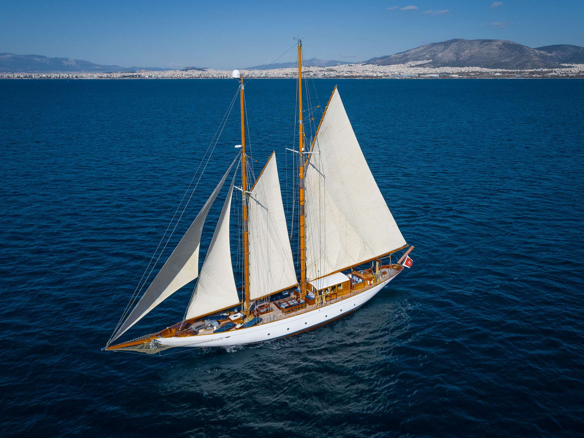 WEATHERBIRD Yacht Charter - Sailing