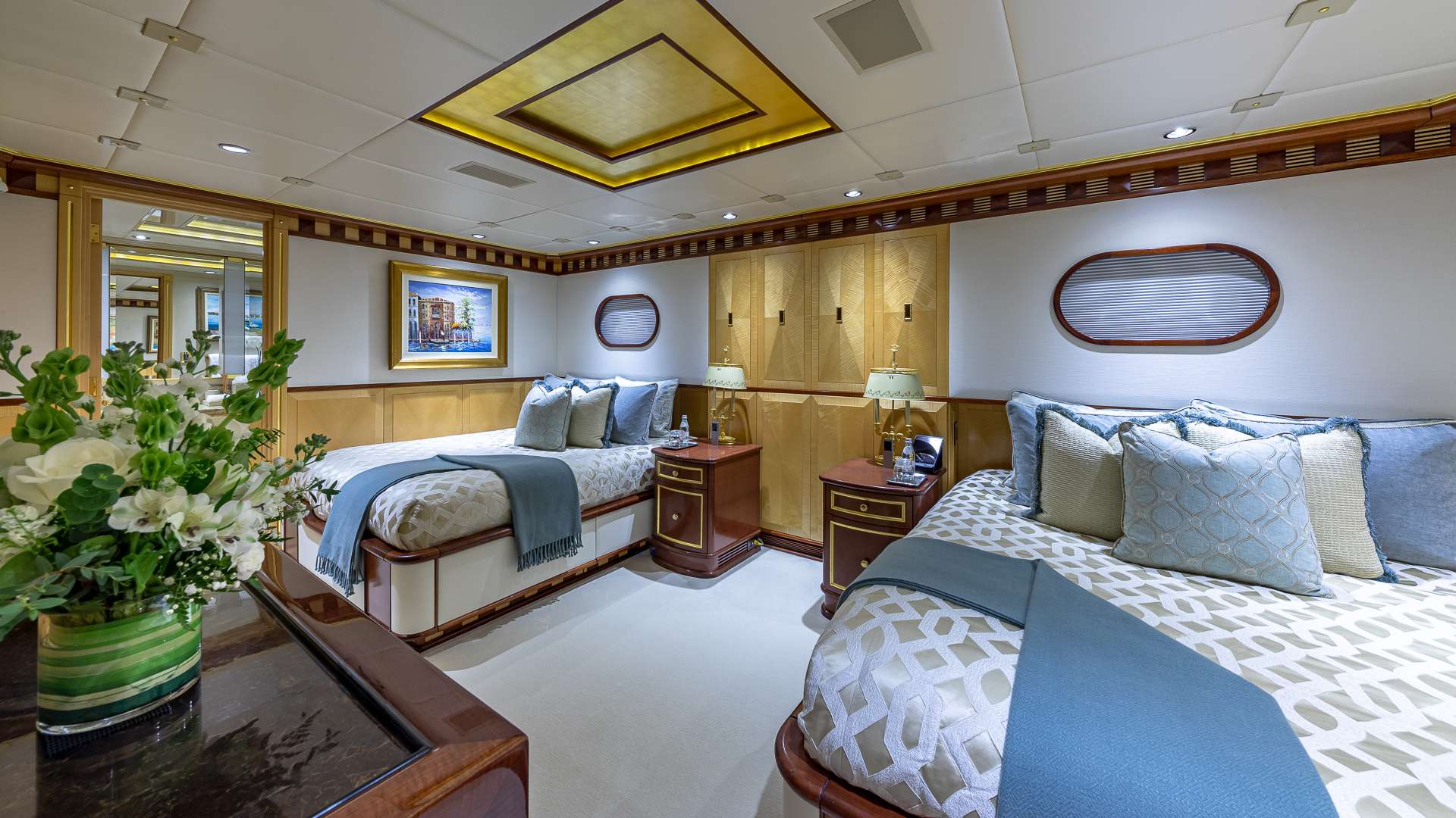 STARSHIP 185' Yacht Charter - Twing Stateroom (Queen) x2