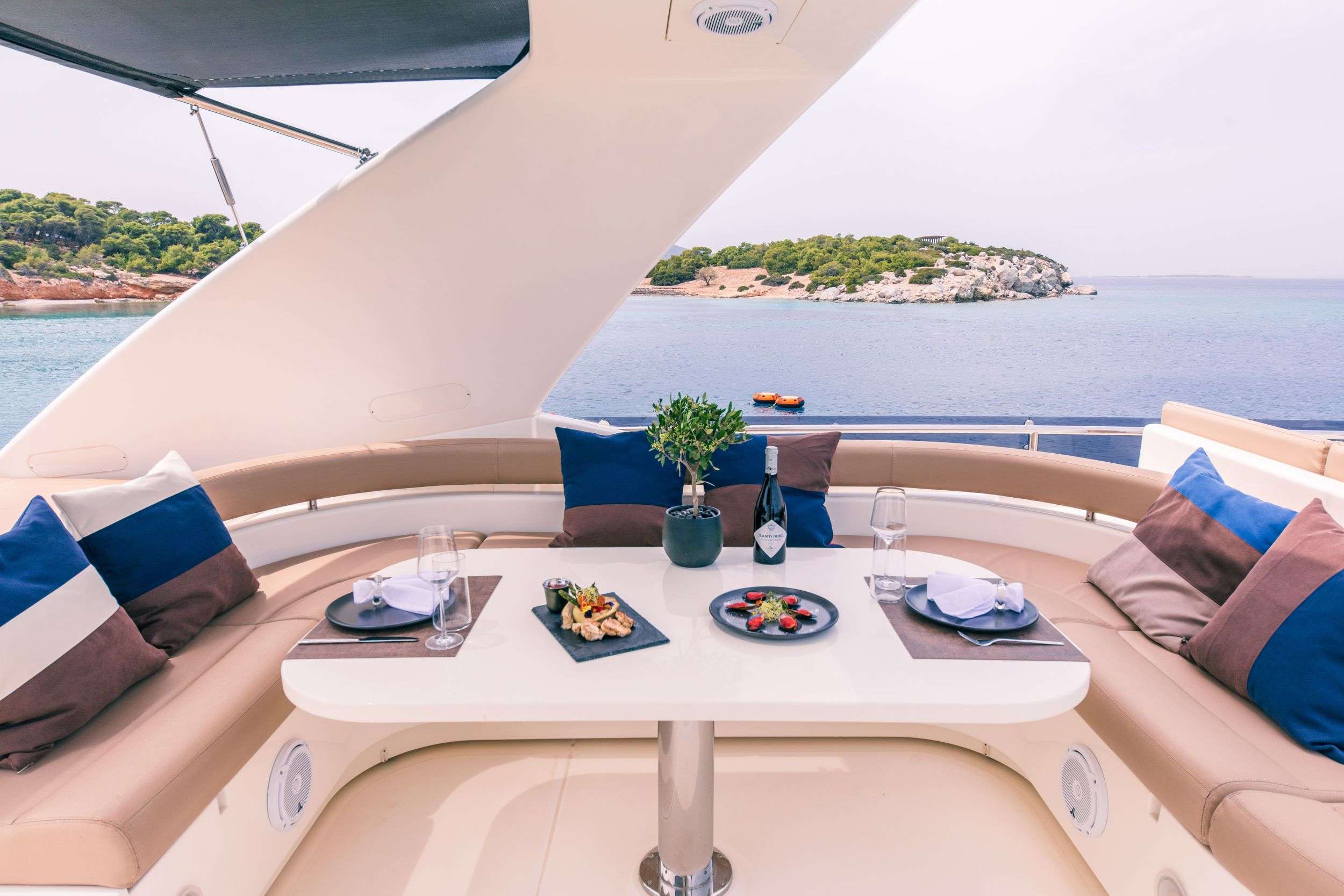 ANNOUKA Yacht Charter - Sun Deck Dining
