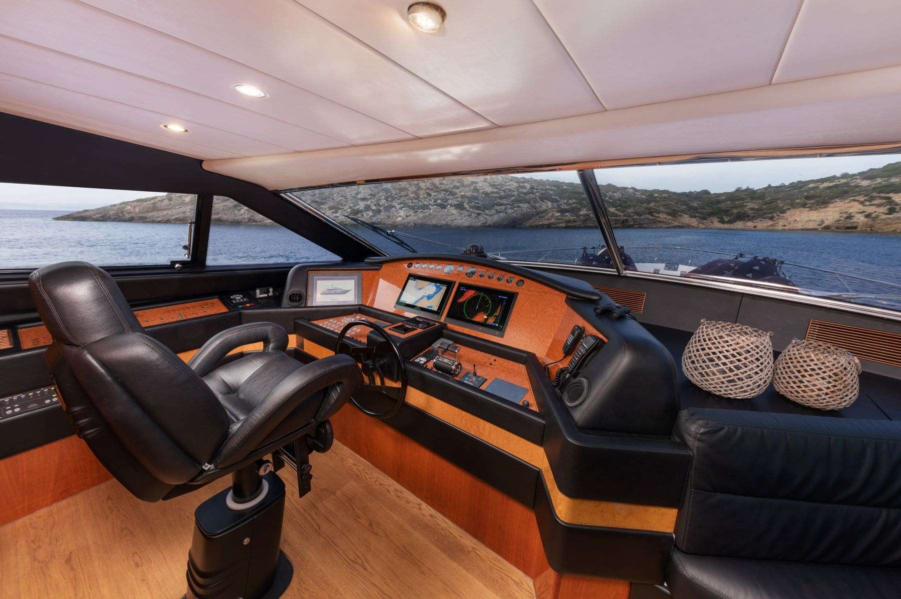motor yacht ANNOUKA