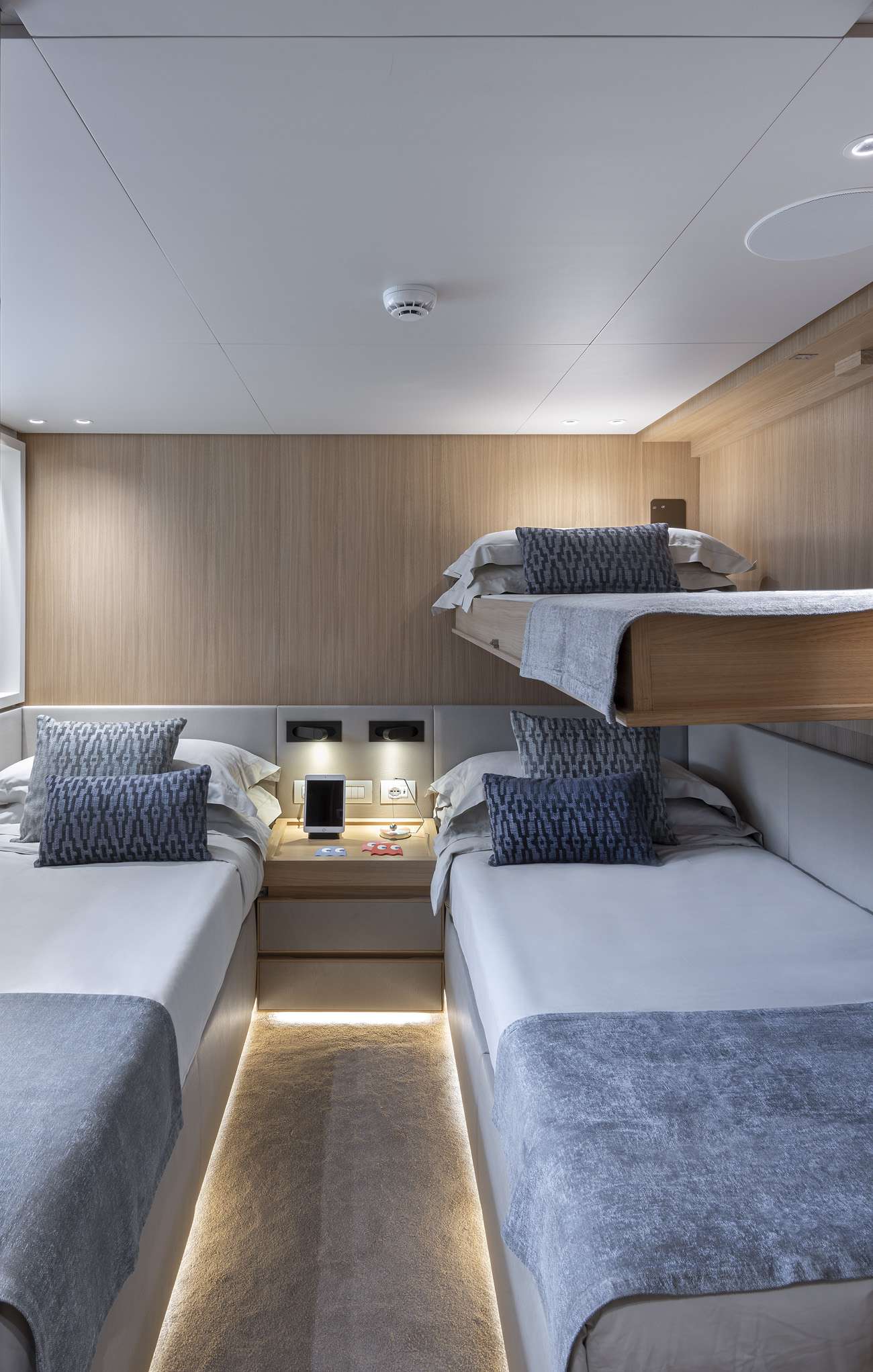 FATSA Yacht Charter - Twin stateroom with pullman berth
