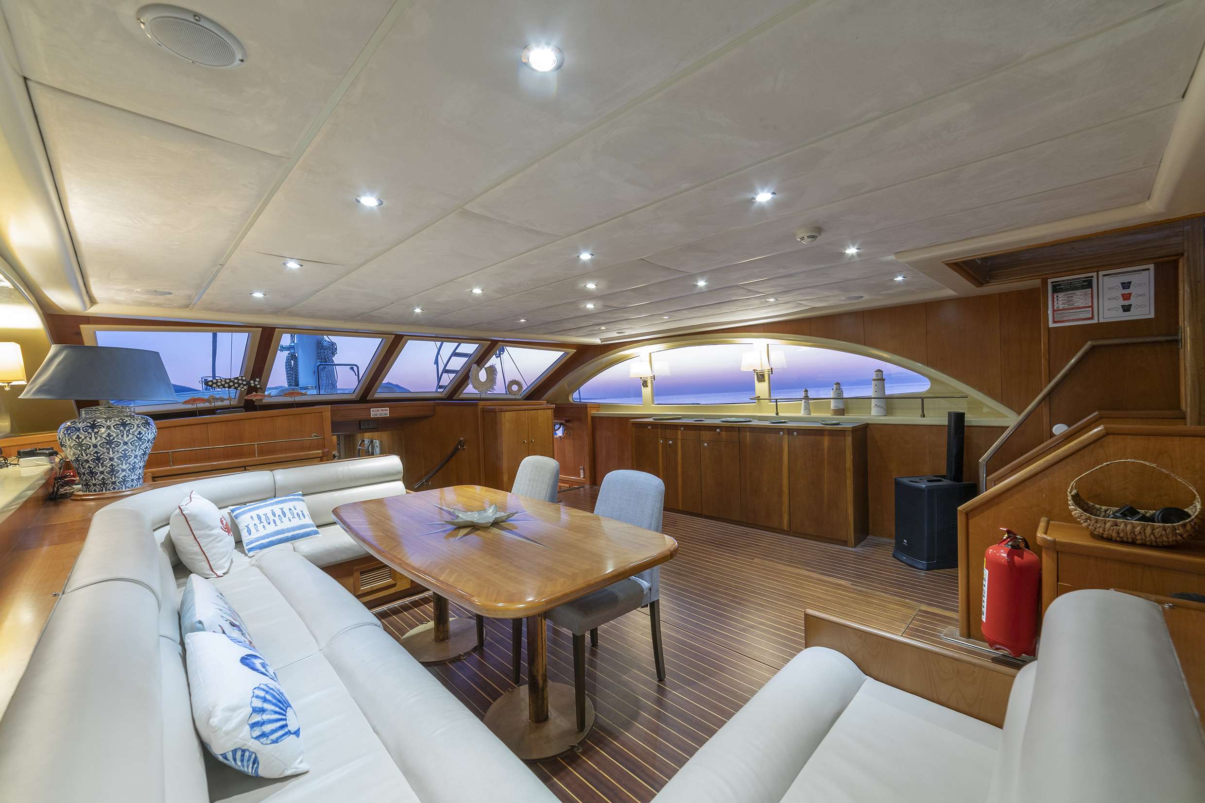 Queen of Sea | Photo 2