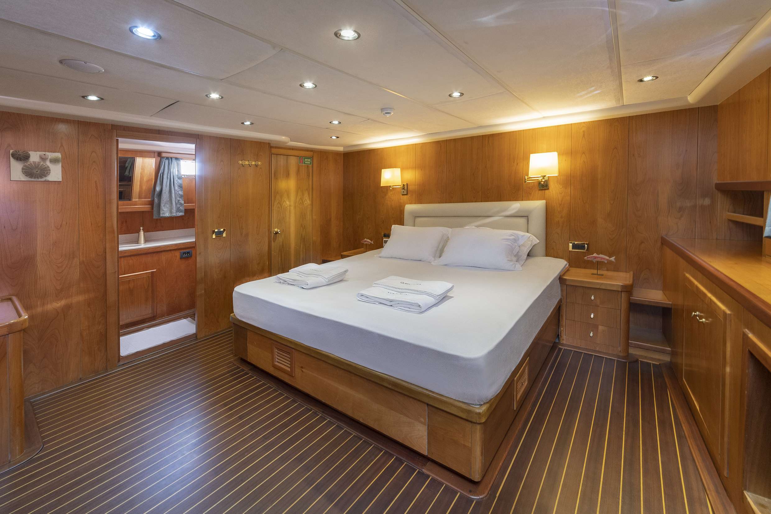 Queen of Sea | Photo 6