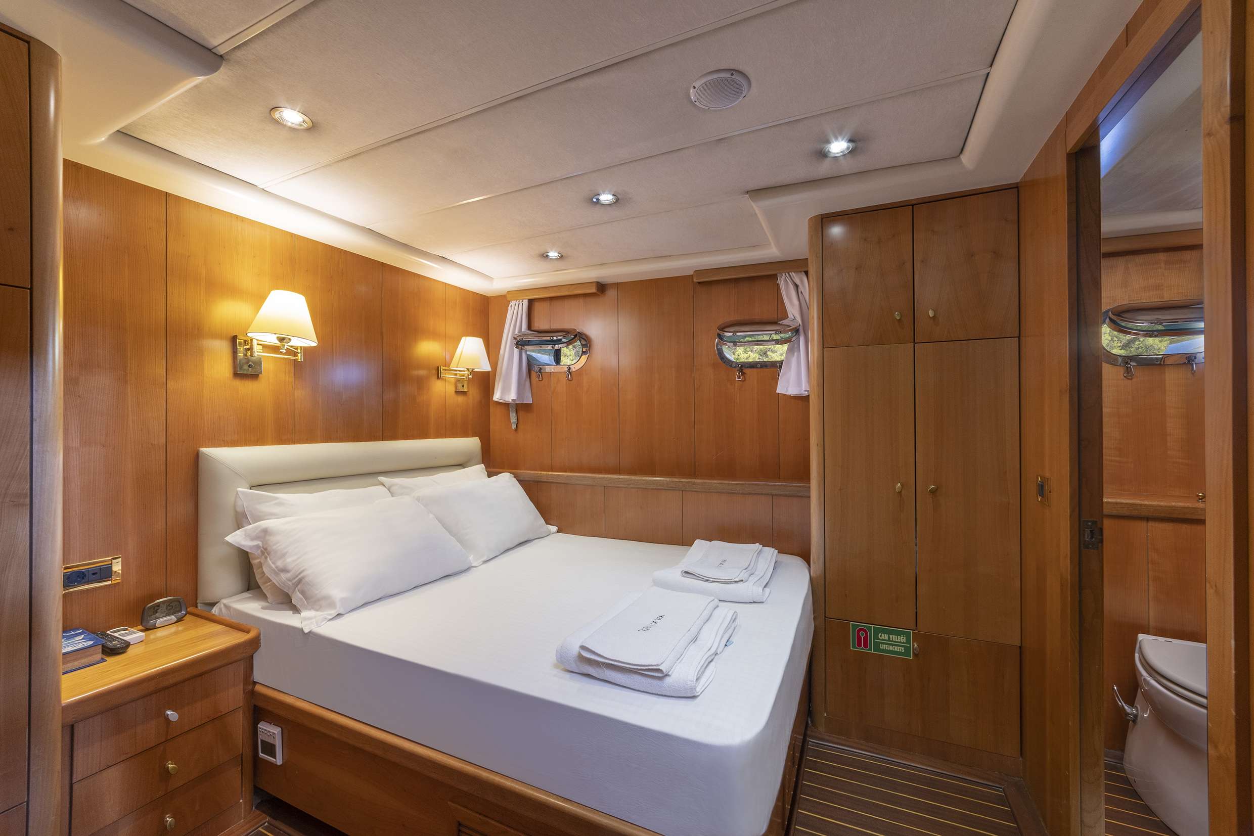 Queen of Sea | Photo 8