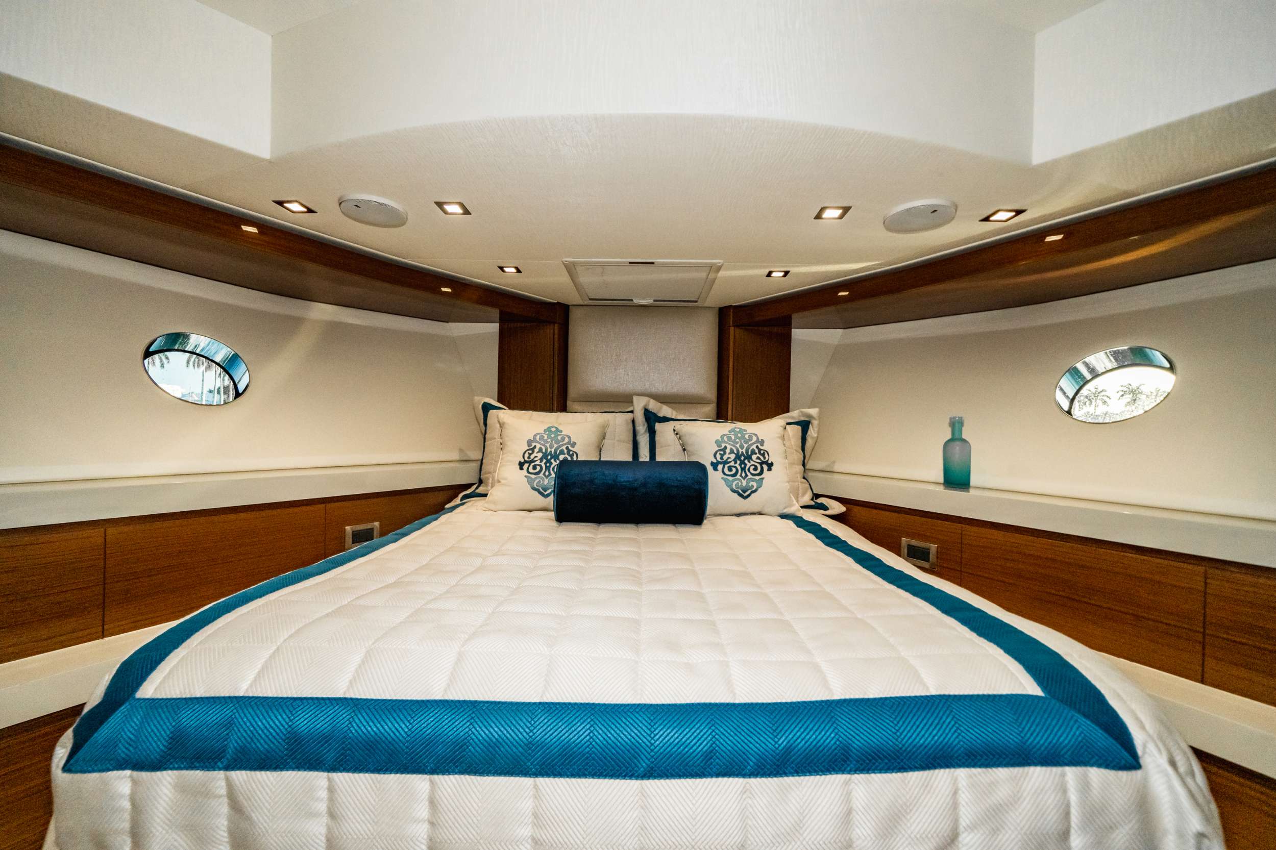 K SEA Yacht Charter - VIP Stateroom