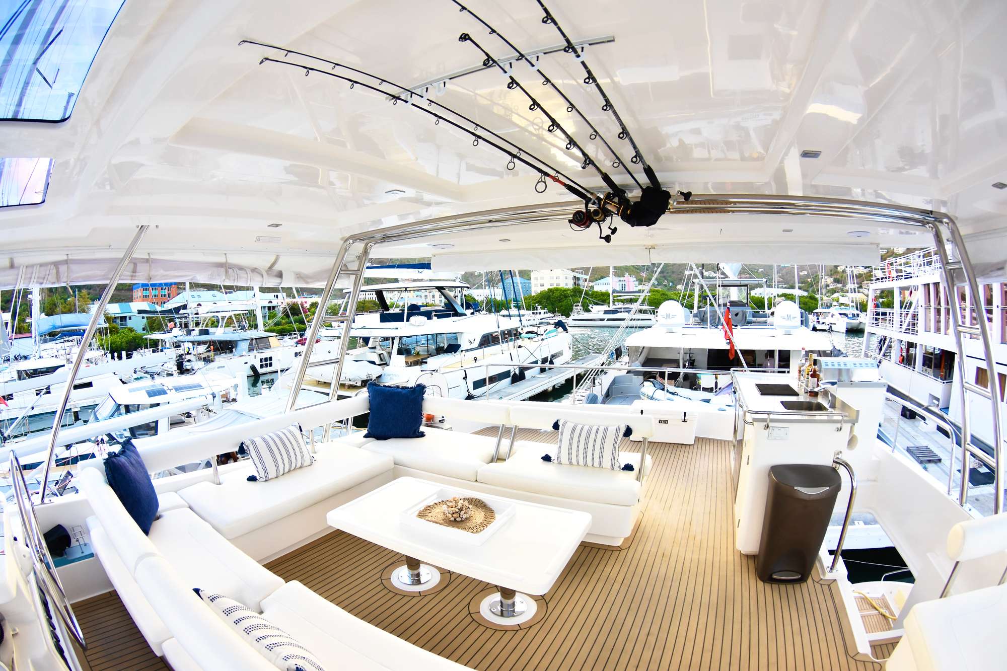 PROMISCUOUS Yacht Charter - Promiscuous Flybridge