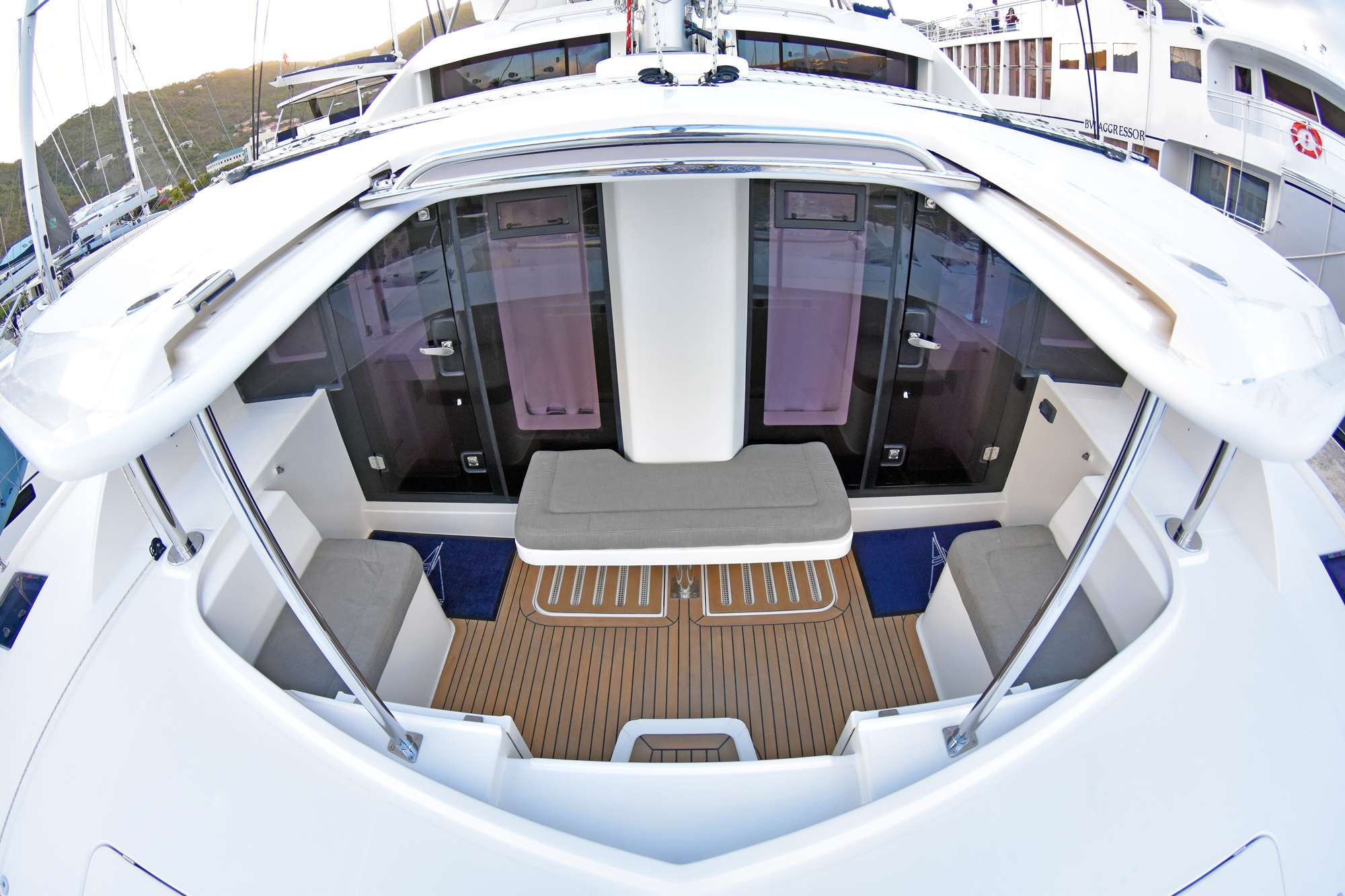 PROMISCUOUS Yacht Charter - Promiscuous Front Cockpit