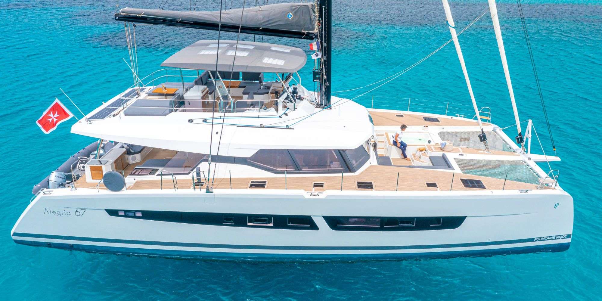 Yacht Charter SEMPER FIDELIS | Ritzy Charters