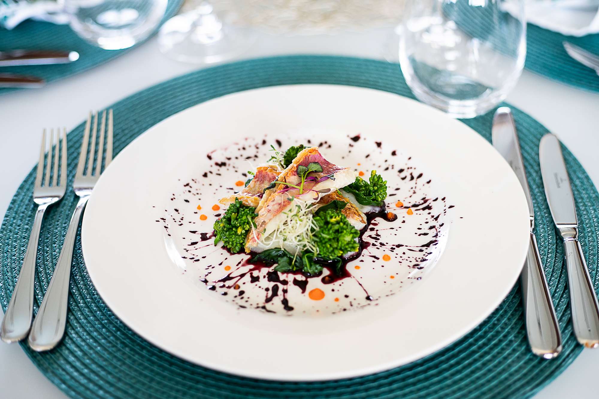 EVEREAST Yacht Charter - Food