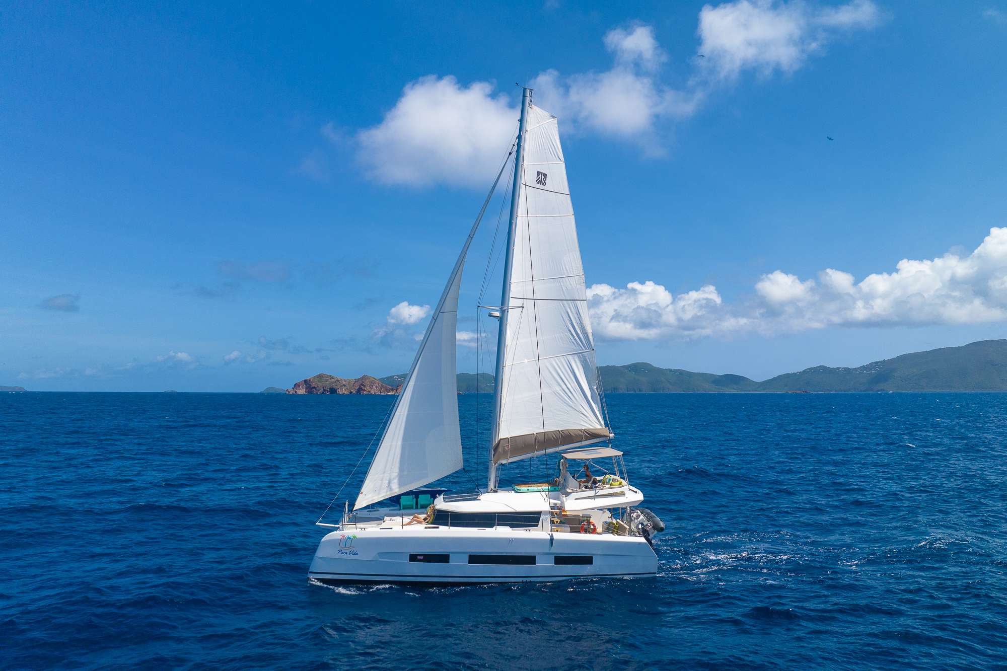 Yacht Charter Pura Vida | Ritzy Charters