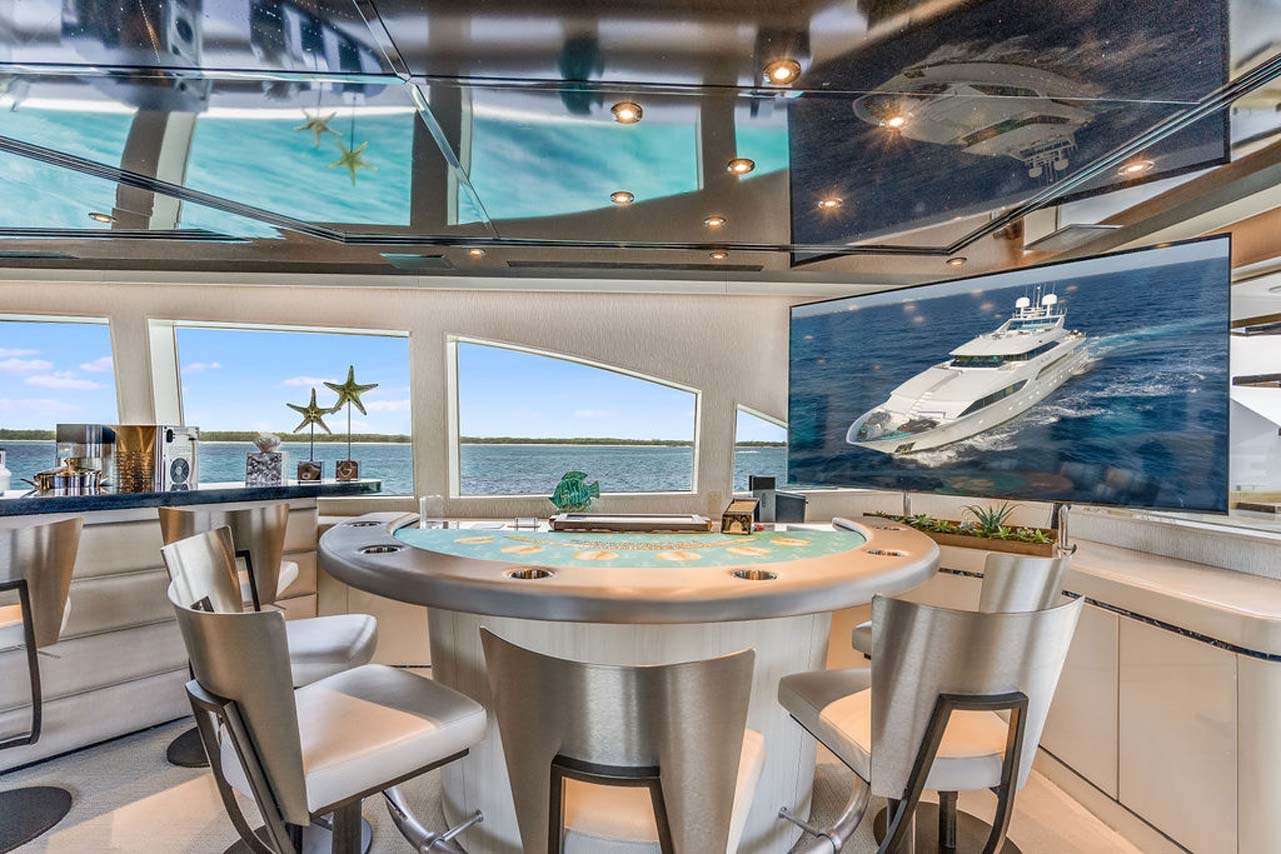 CUPCAKE Yacht Charter - Skylounge Blackjack Table