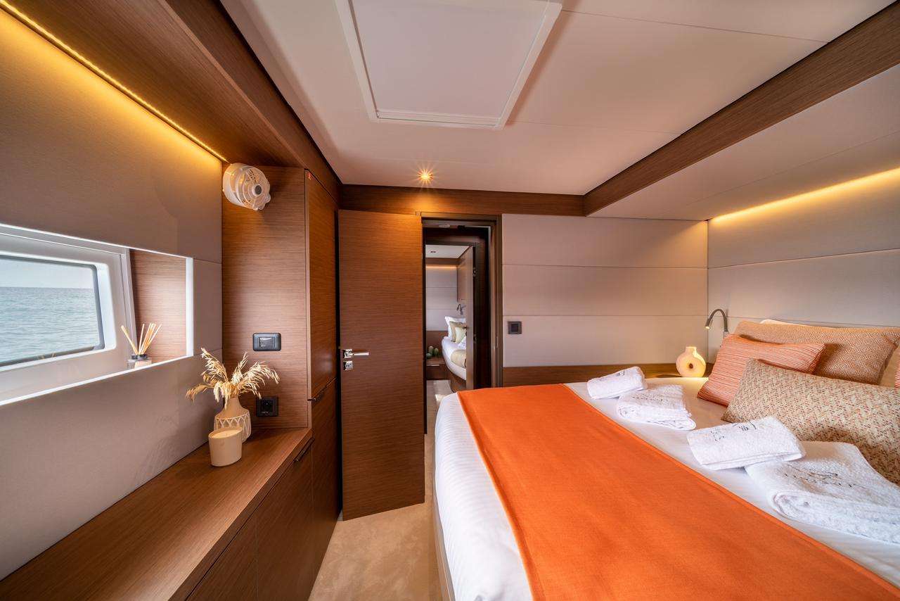 Double cabin
