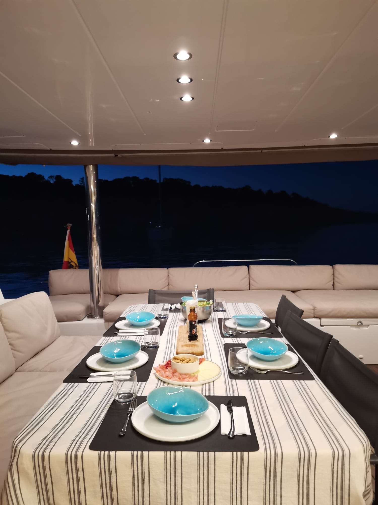 ISLAS CHAFARINAS Yacht Charter - Evening Dining