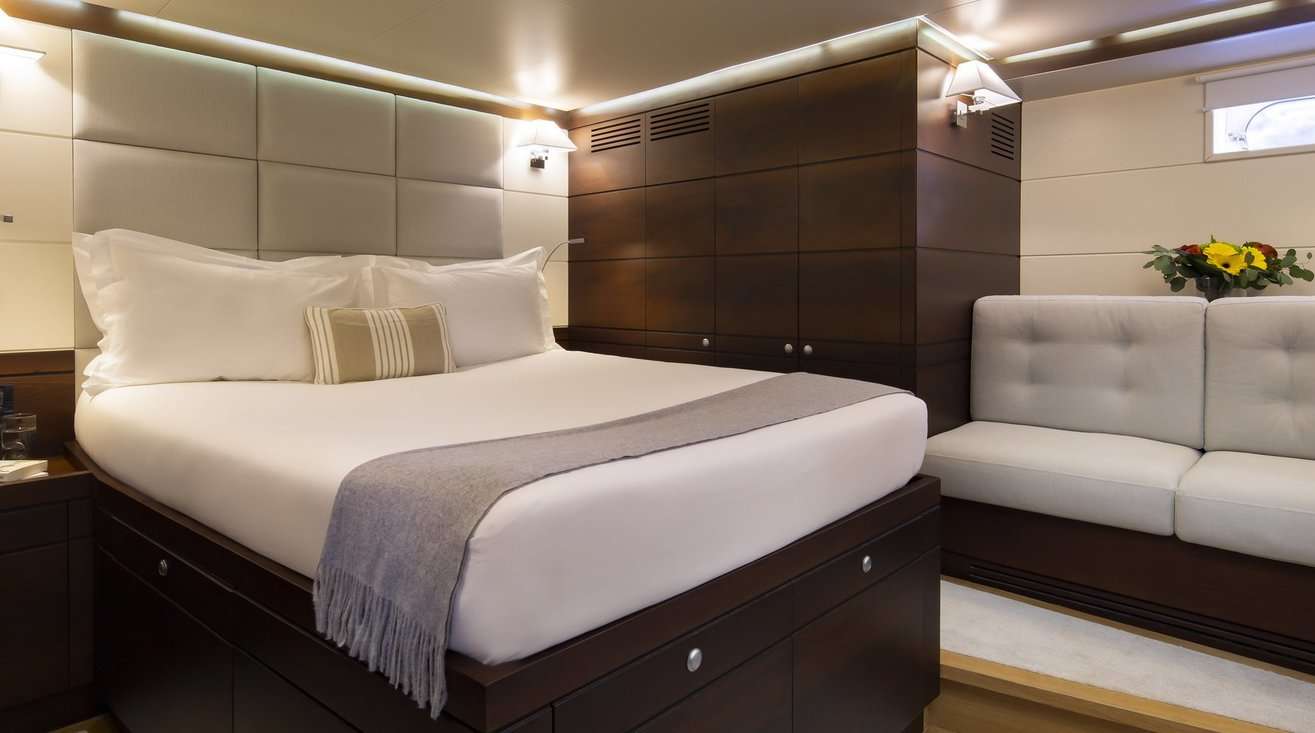 RADIANCE Yacht Charter - Port VIP guest cabin