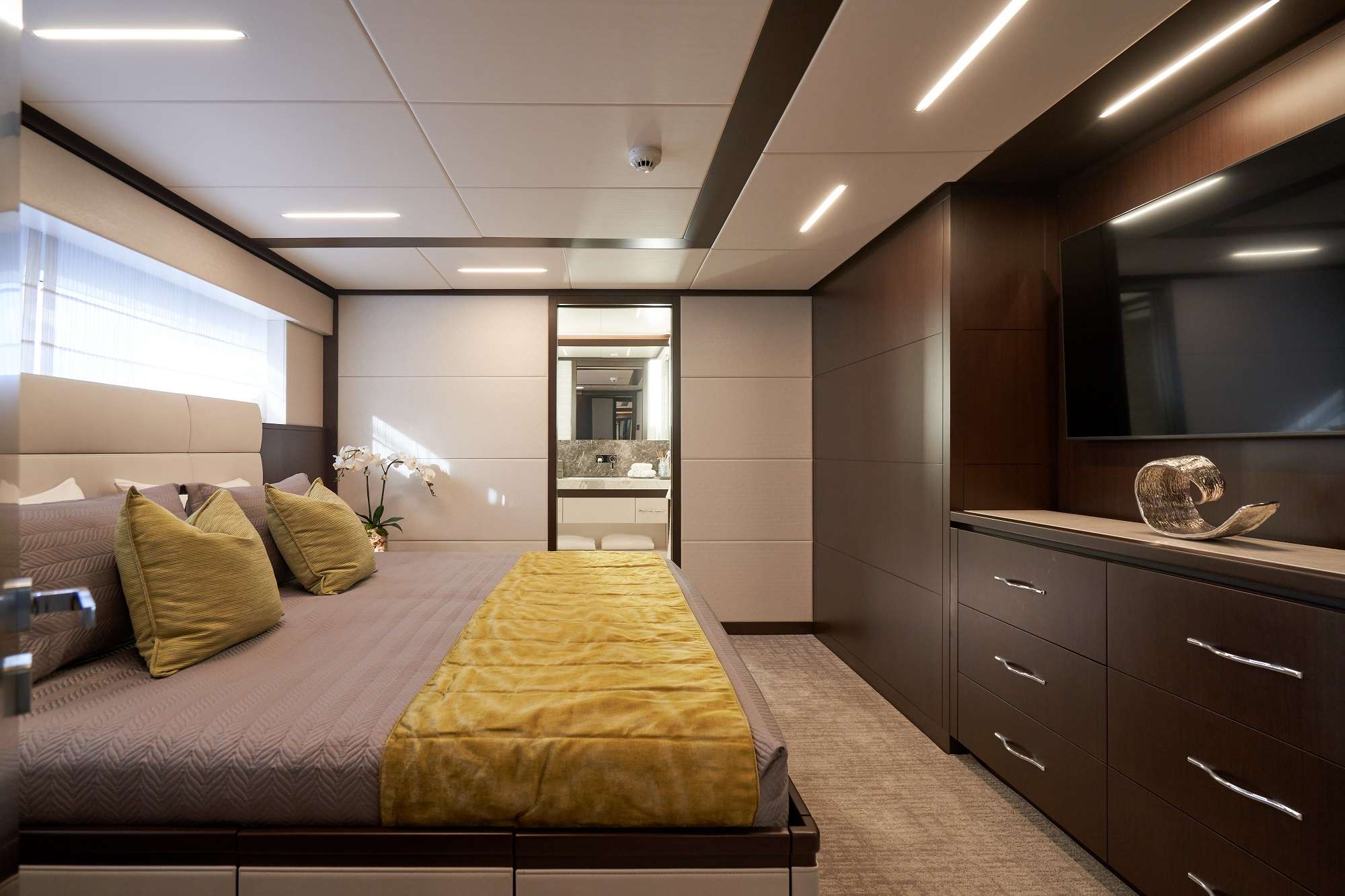 Guest stateroom