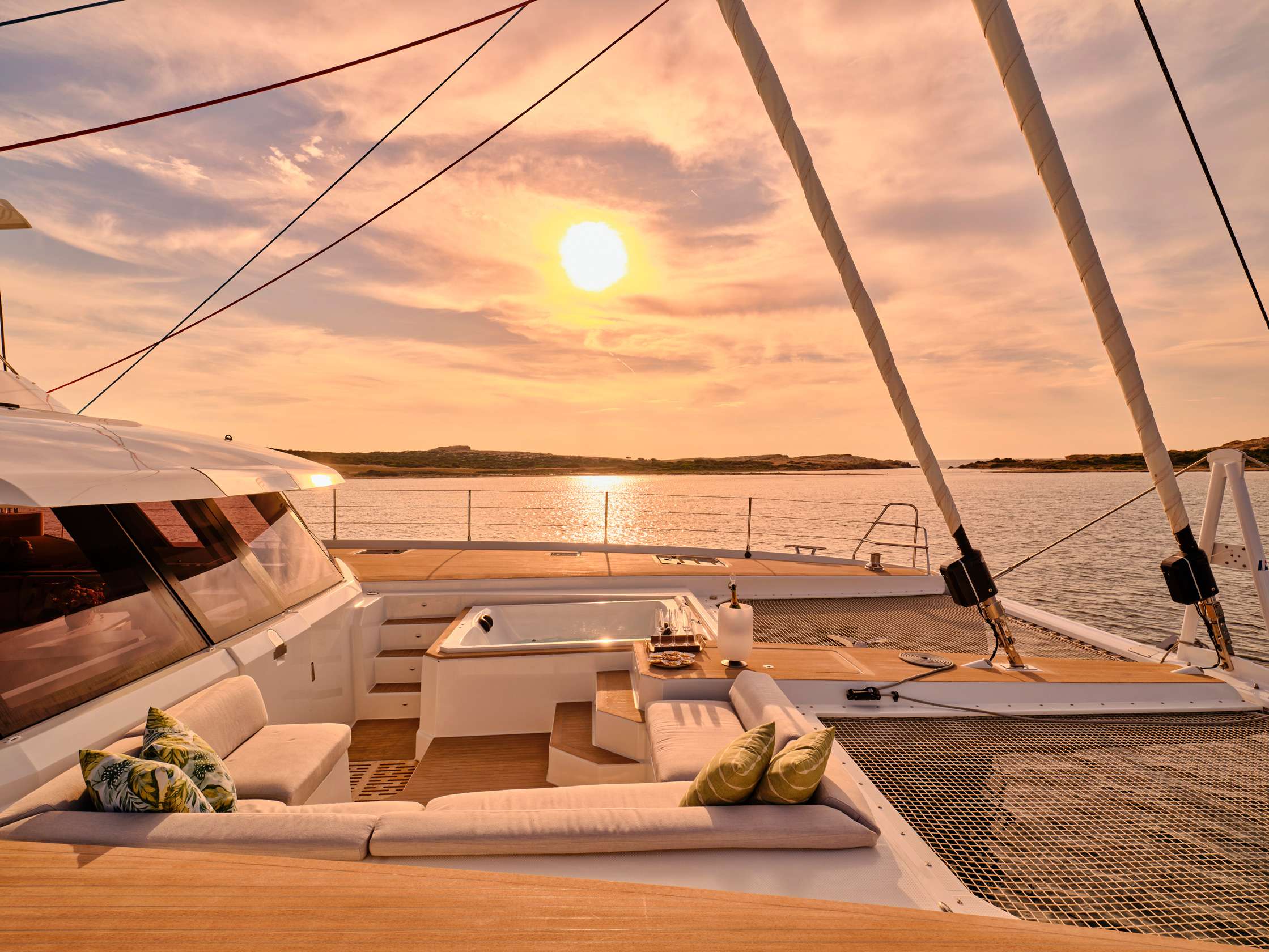 PIXIE Yacht Charter - sundowner time