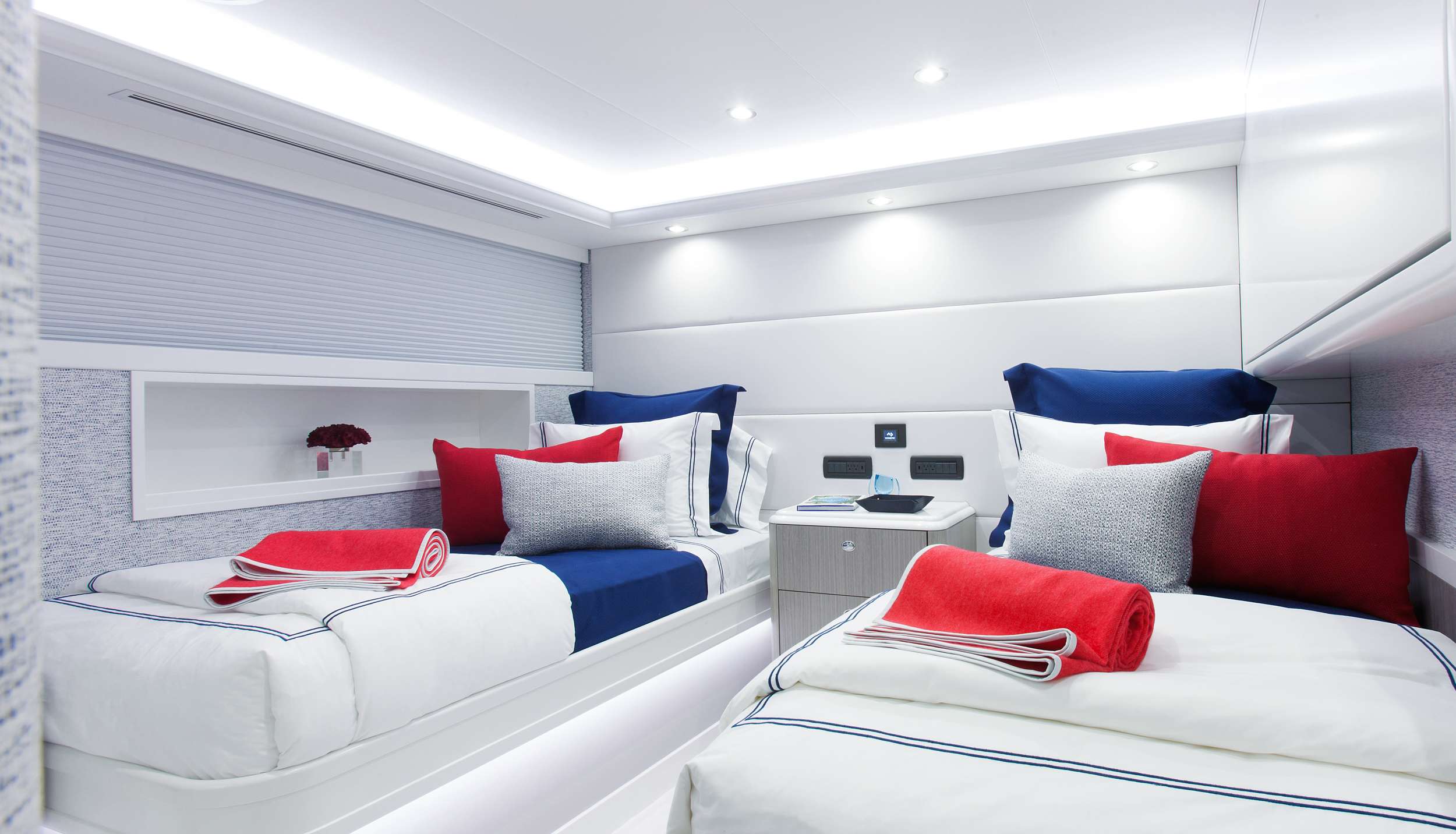 HANNAH Yacht Charter - Twin Stateroom