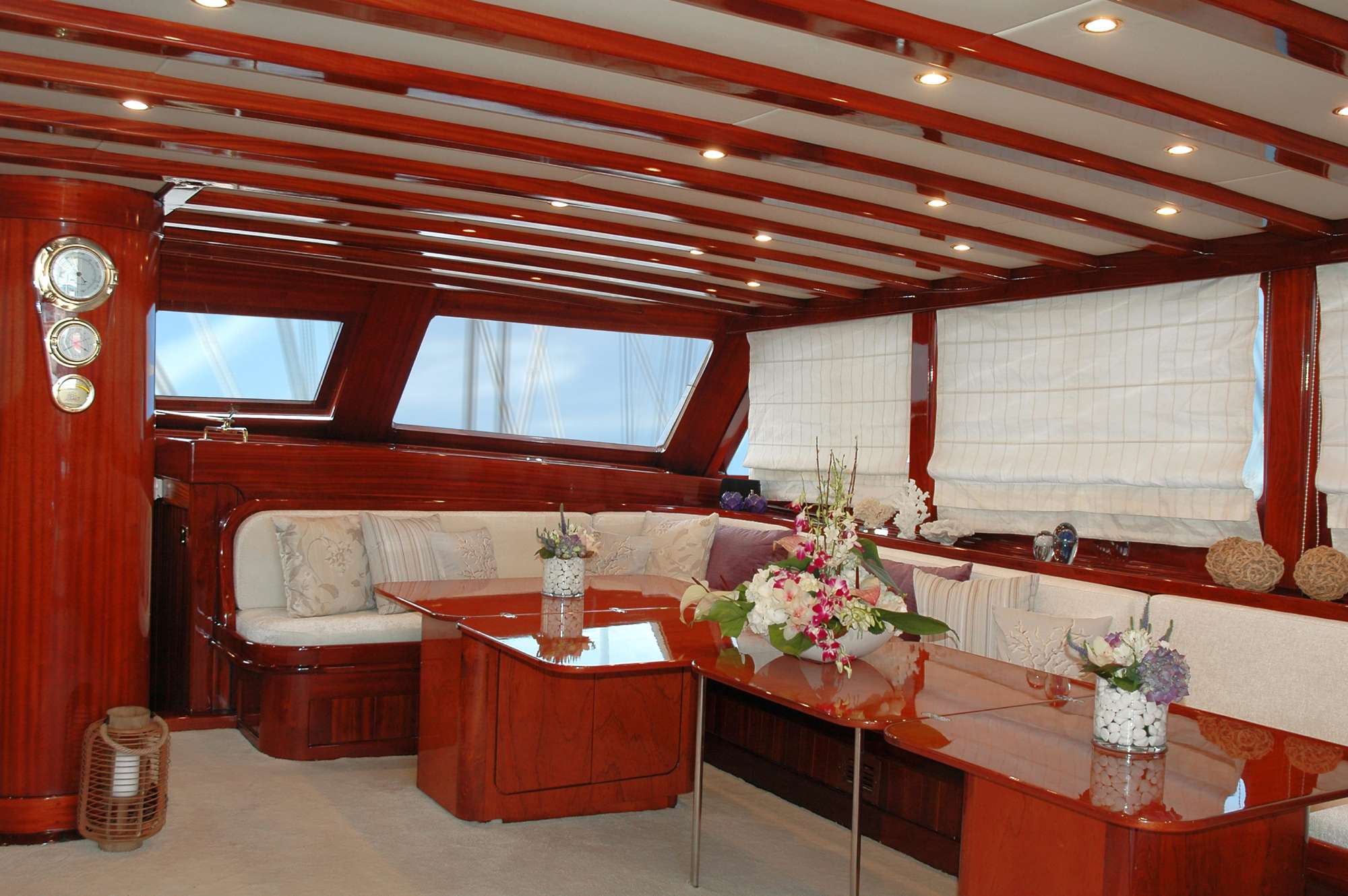 MATINA Yacht Charter - Salon