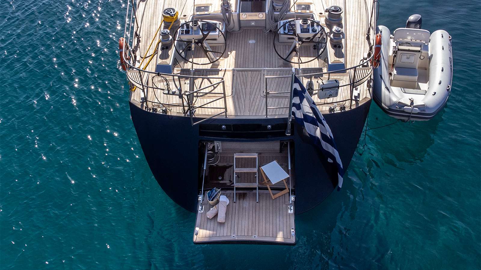 BLACK LION Yacht Charter - Open transom - platform