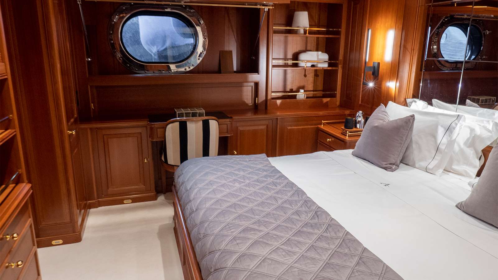 ALMYRA II Yacht Charter - Double cabin