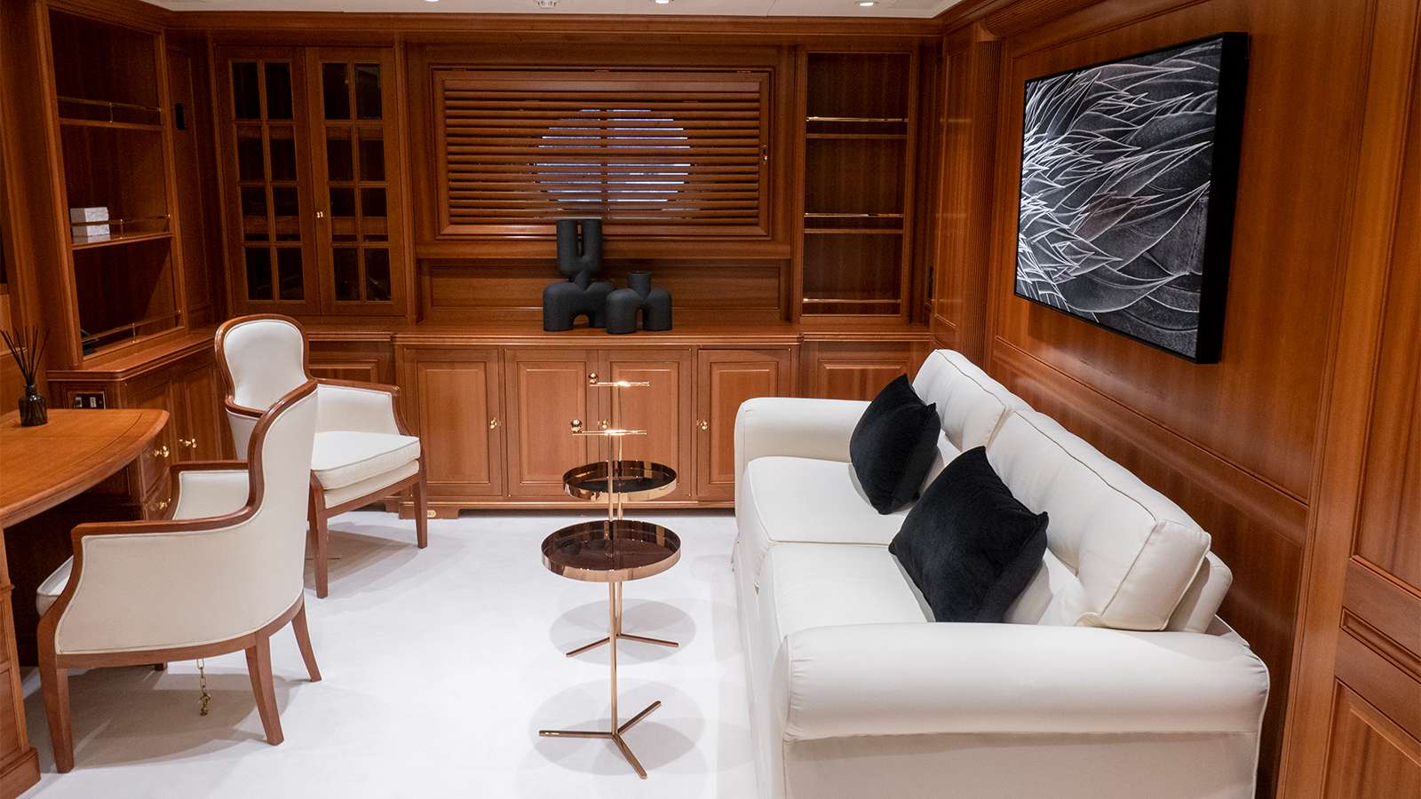 ALMYRA II Yacht Charter - Office (Convertible Cabin)