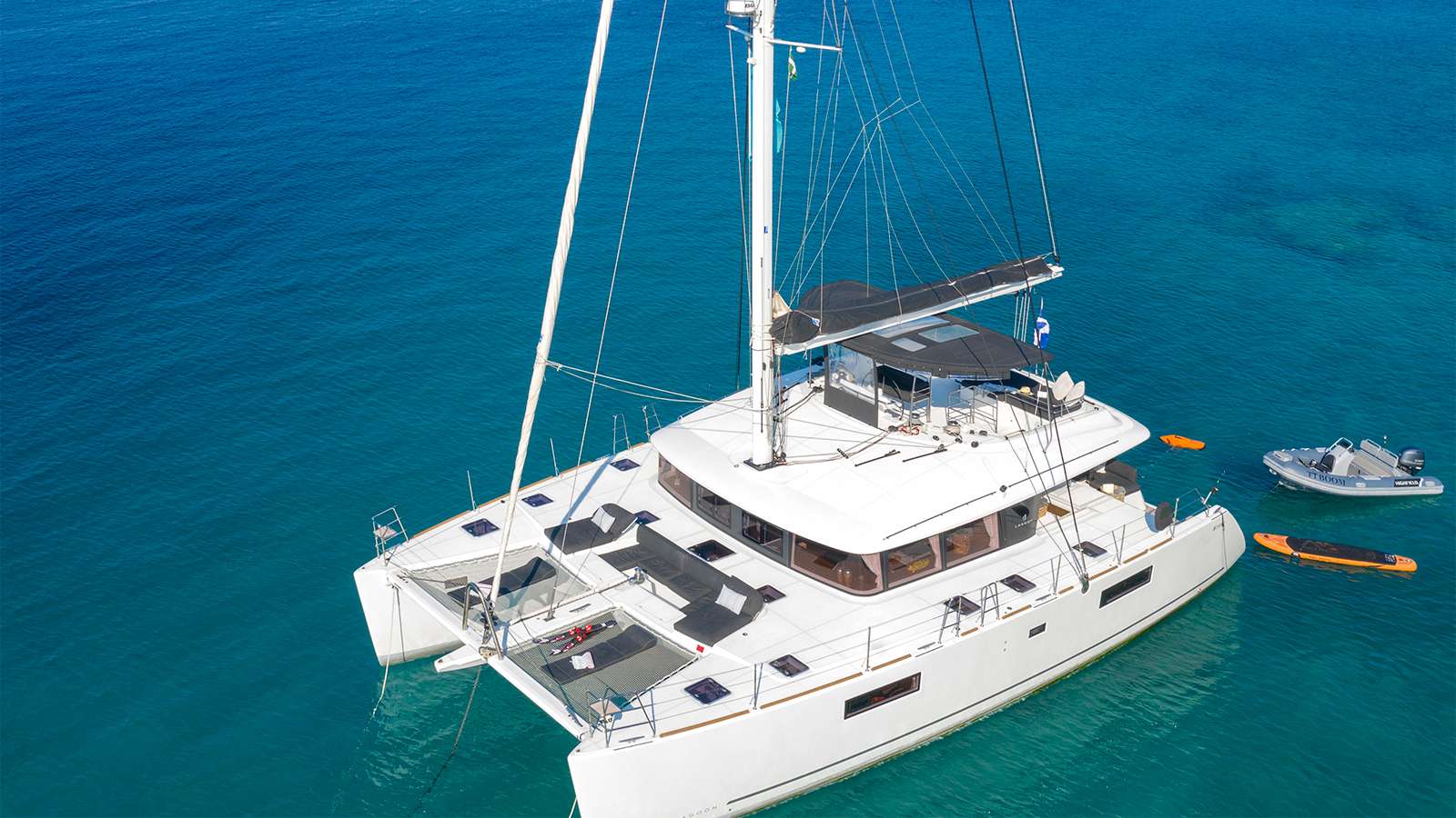 BOOM Yacht Charter - Ritzy Charters