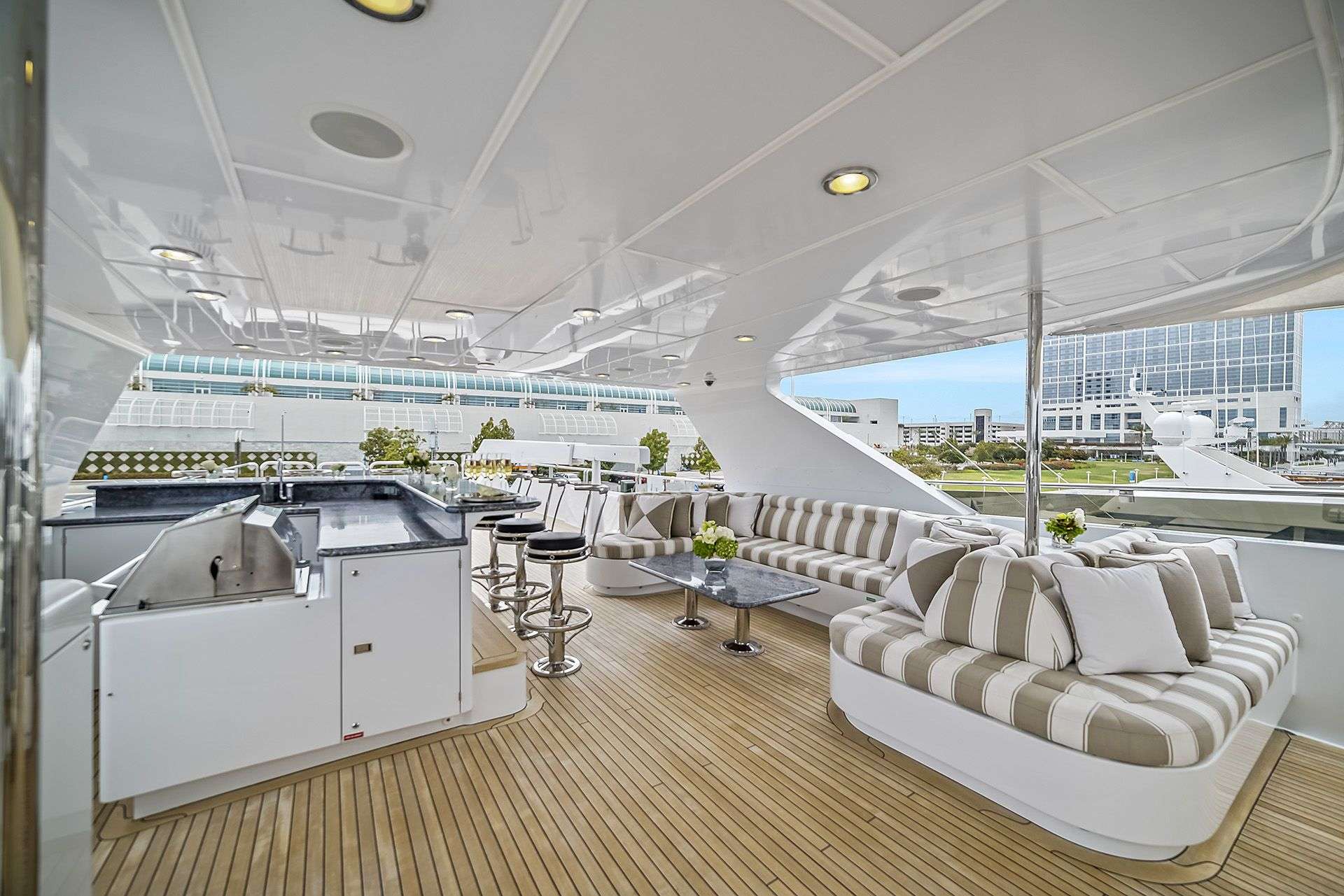 ARTEMIS Yacht Charter - Sun Deck