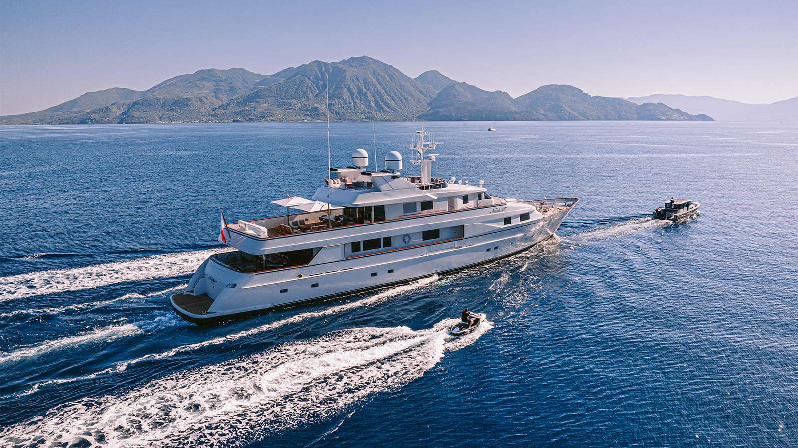 NATALIA V yacht-image