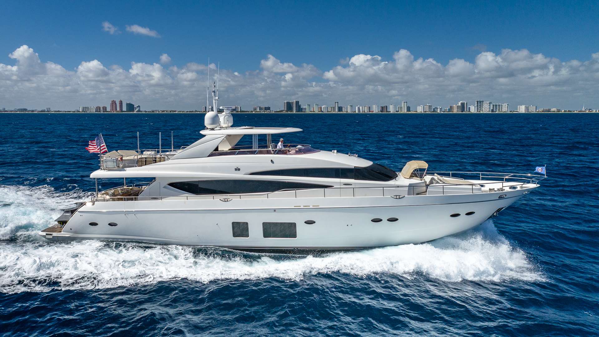 Yacht Charter NO CURFEW | Ritzy Charters