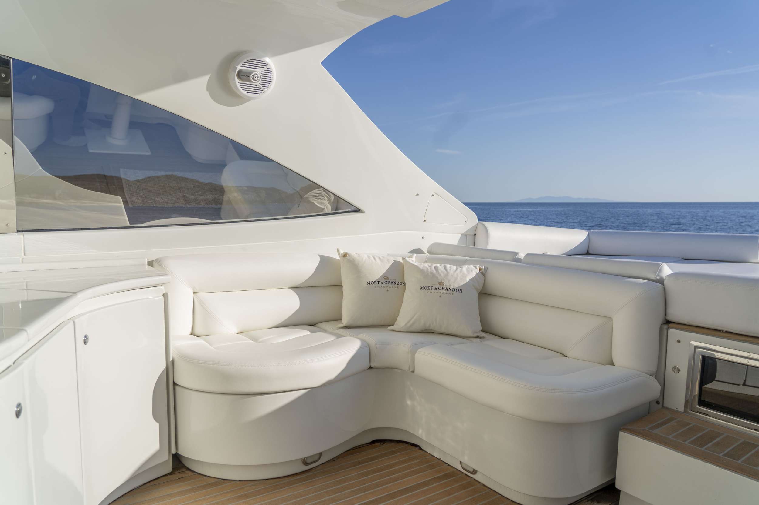 LAKOUPETI Yacht Charter - Aft deck salon