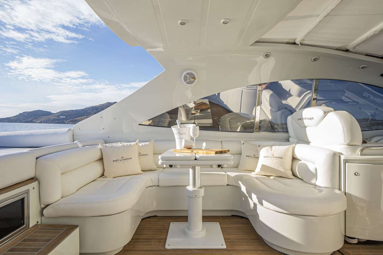 LAKOUPETI Yacht Charter - Aft deck salon area