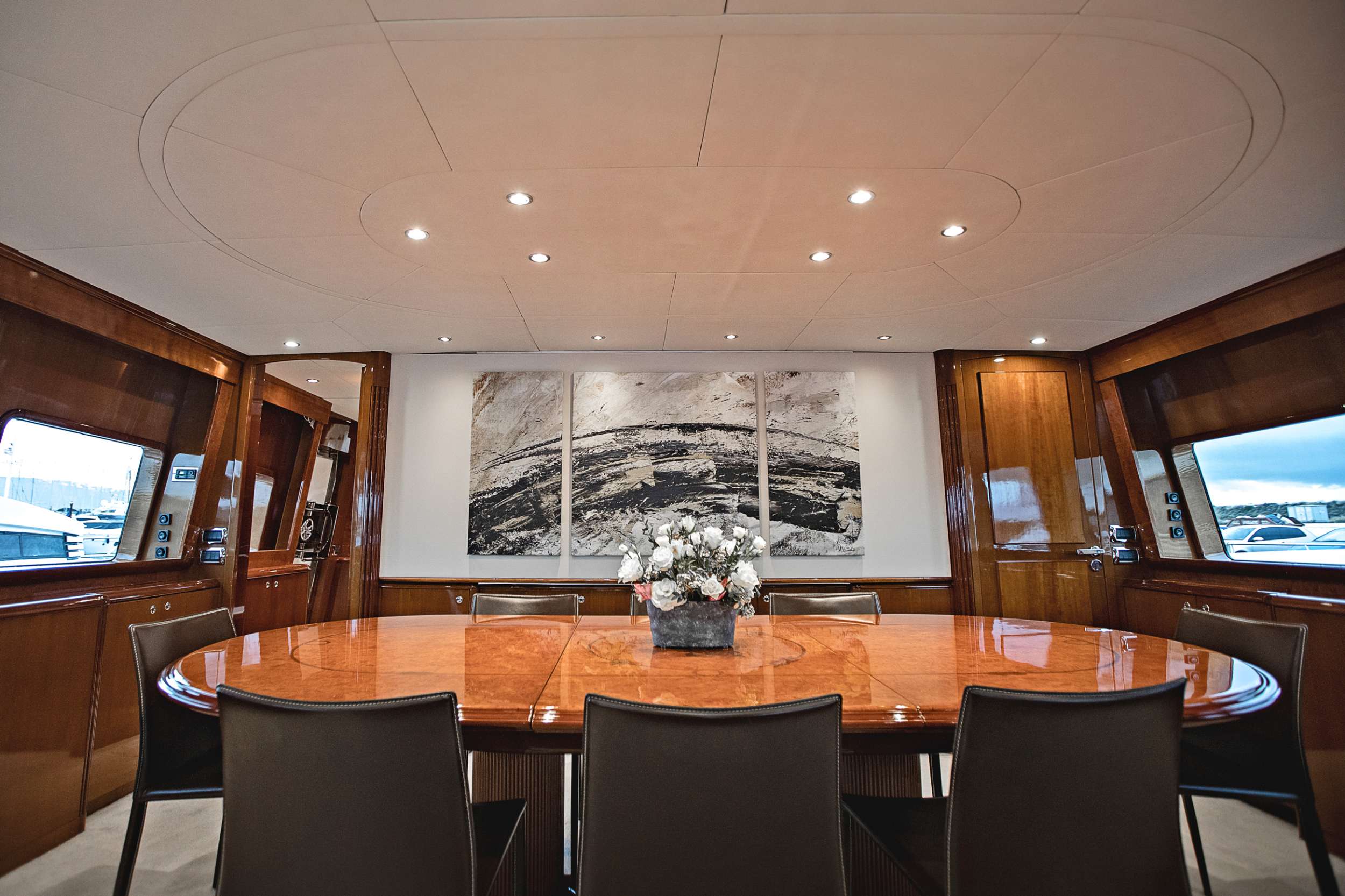 THEION Yacht Charter - Dining area