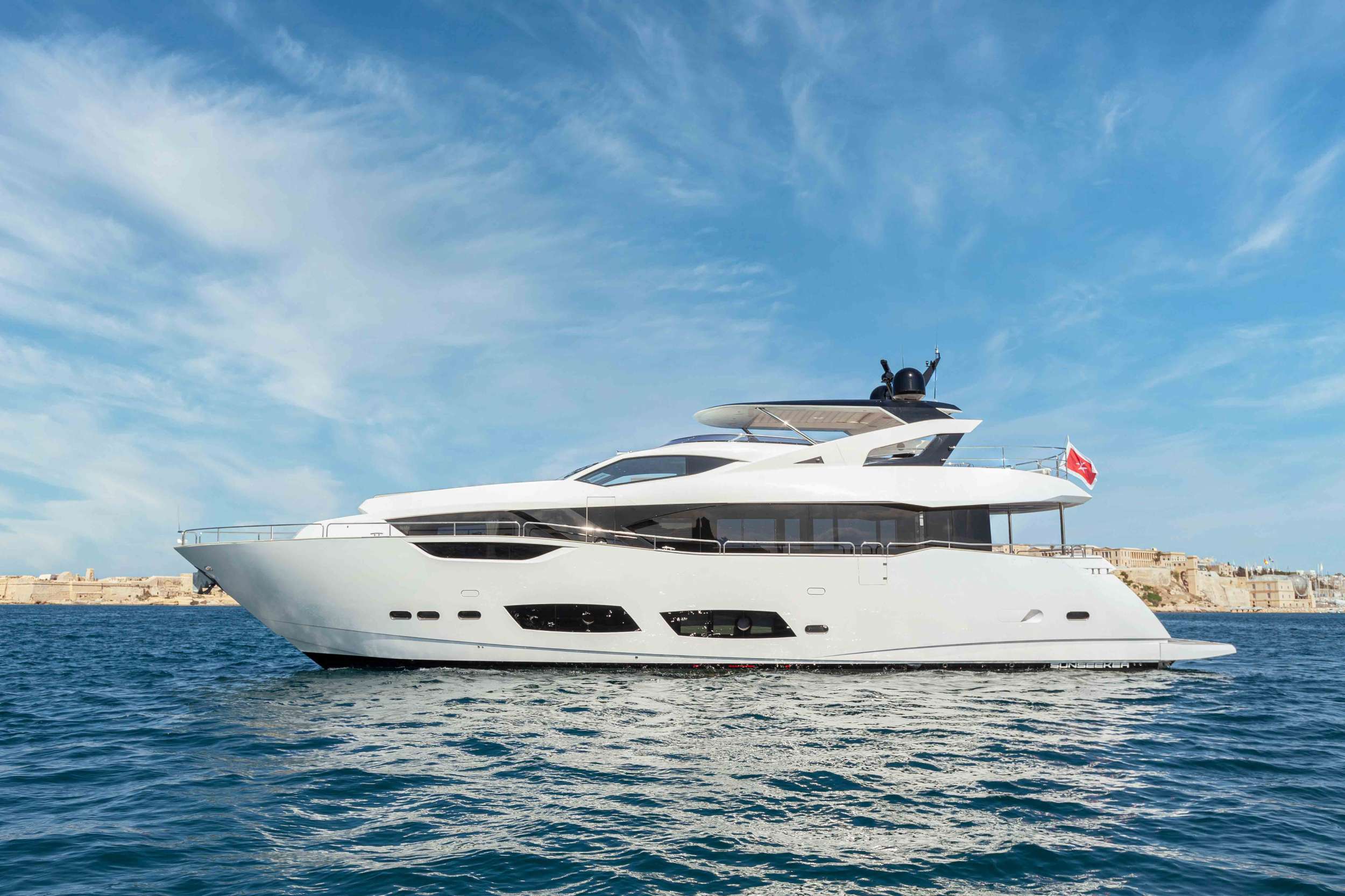 92′ Sunseeker New Edge For Charter