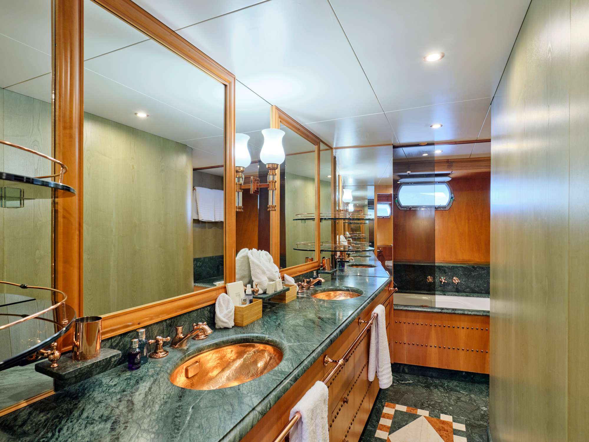 MOBIUS Yacht Charter - Master cabin en-suite facilities